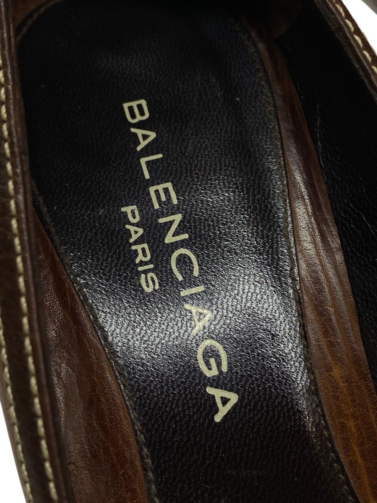 Balenciaga 🔥 BALENCIAGA BROWN TASSLE PUMPS VINTAGE LOAFER STYLE Size US 5 / IT 35 - 11 Thumbnail