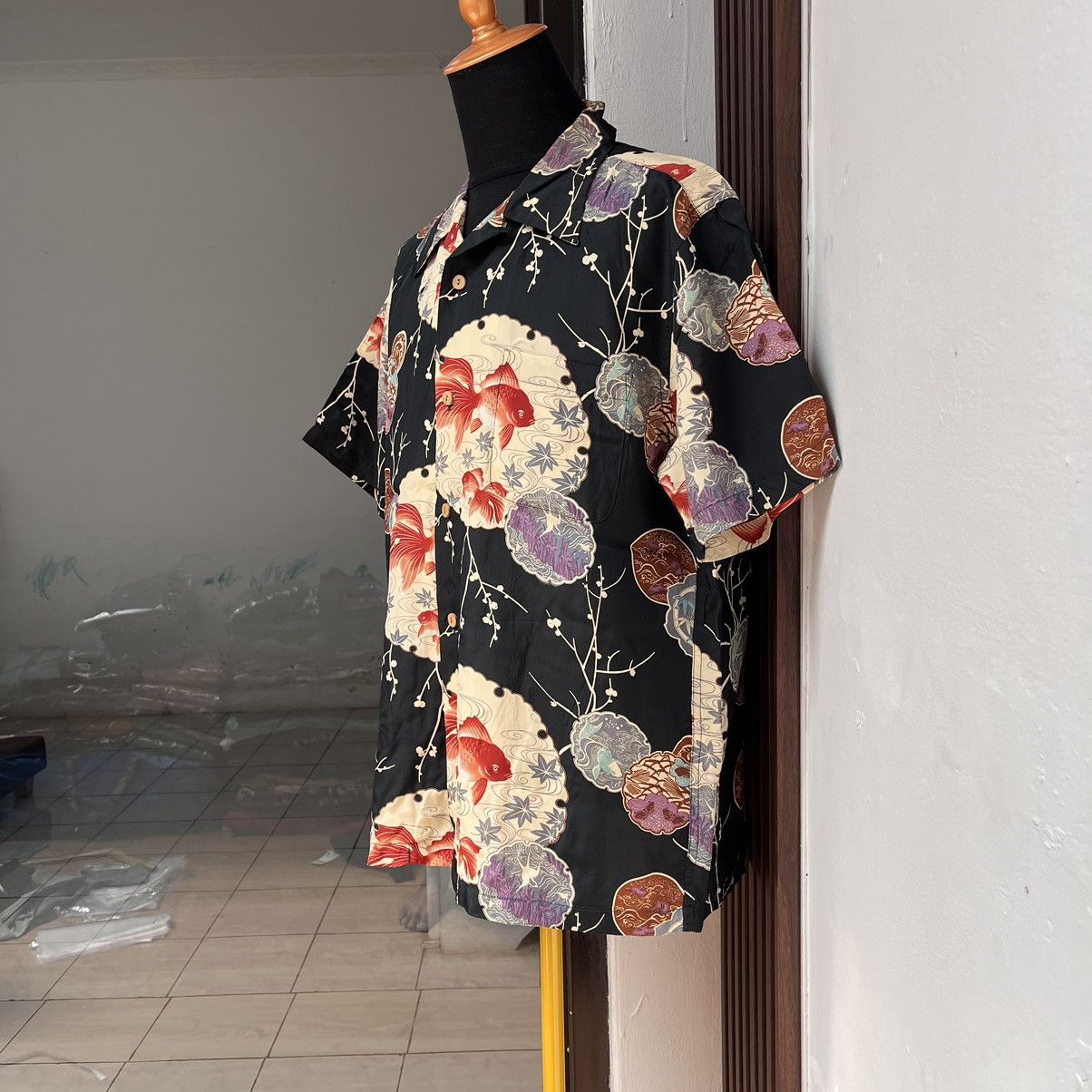 Other Aloha Wear KOI Printed Made In Japan 100% Rayon Not SUNSURF Size US L / EU 52-54 / 3 - 2 Thumbnail