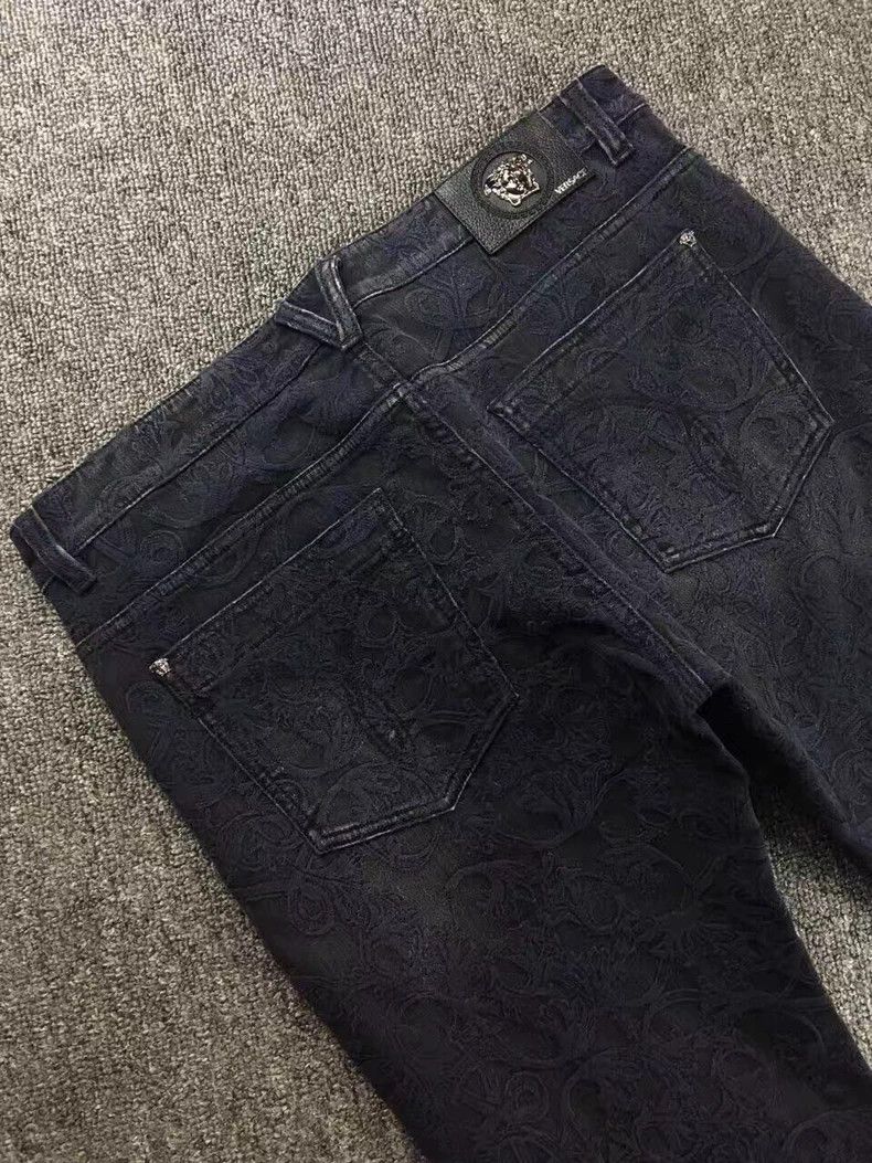 Versace Versace Medusa logo men's embossed jeans Size US 34 / EU 50 - 7 Thumbnail