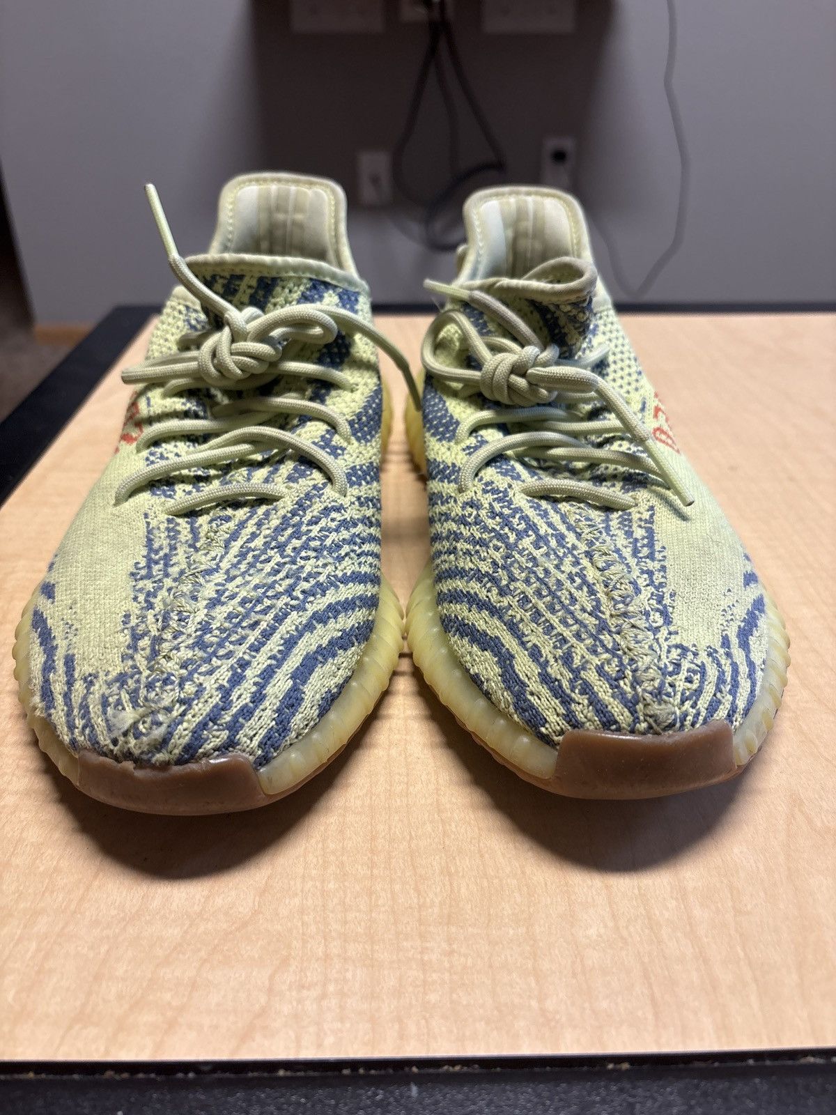Yeezy Yeezy 350 V2 Yellow Size US 9.5 / EU 42-43 - 3 Thumbnail
