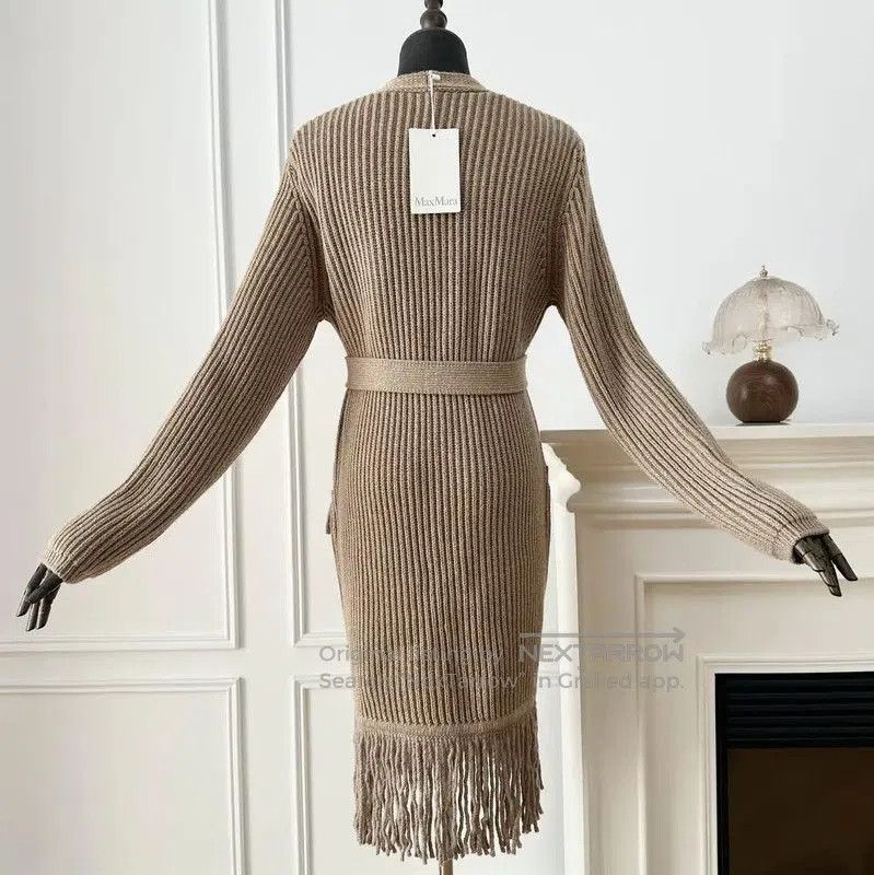 Max Mara MaxMara Camel Wool Pullover Sweater . Size M / US 6-8 / IT 42-44 - 1 Thumbnail