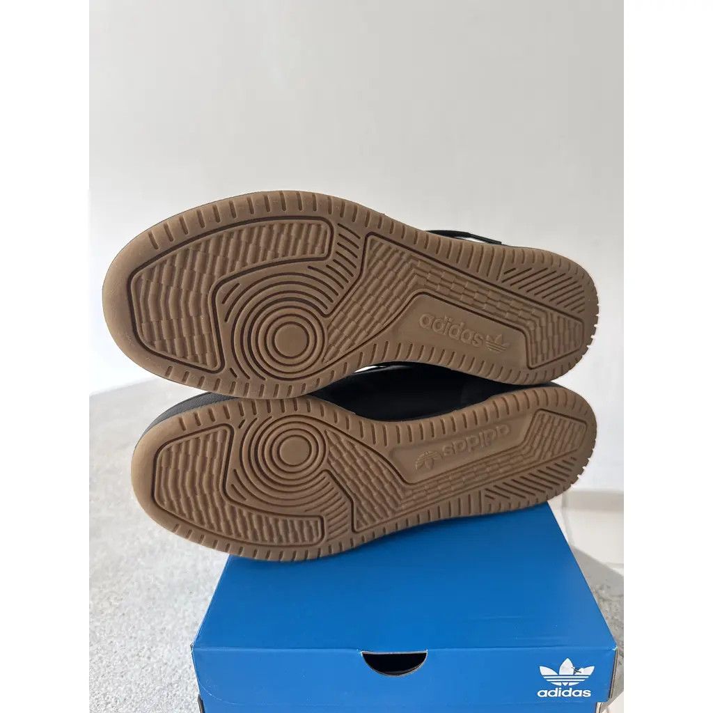 Adidas Adidas Team Court 2 Triple Black Gum Sole Sneakers US9 Size US 9 / EU 42 - 5 Thumbnail