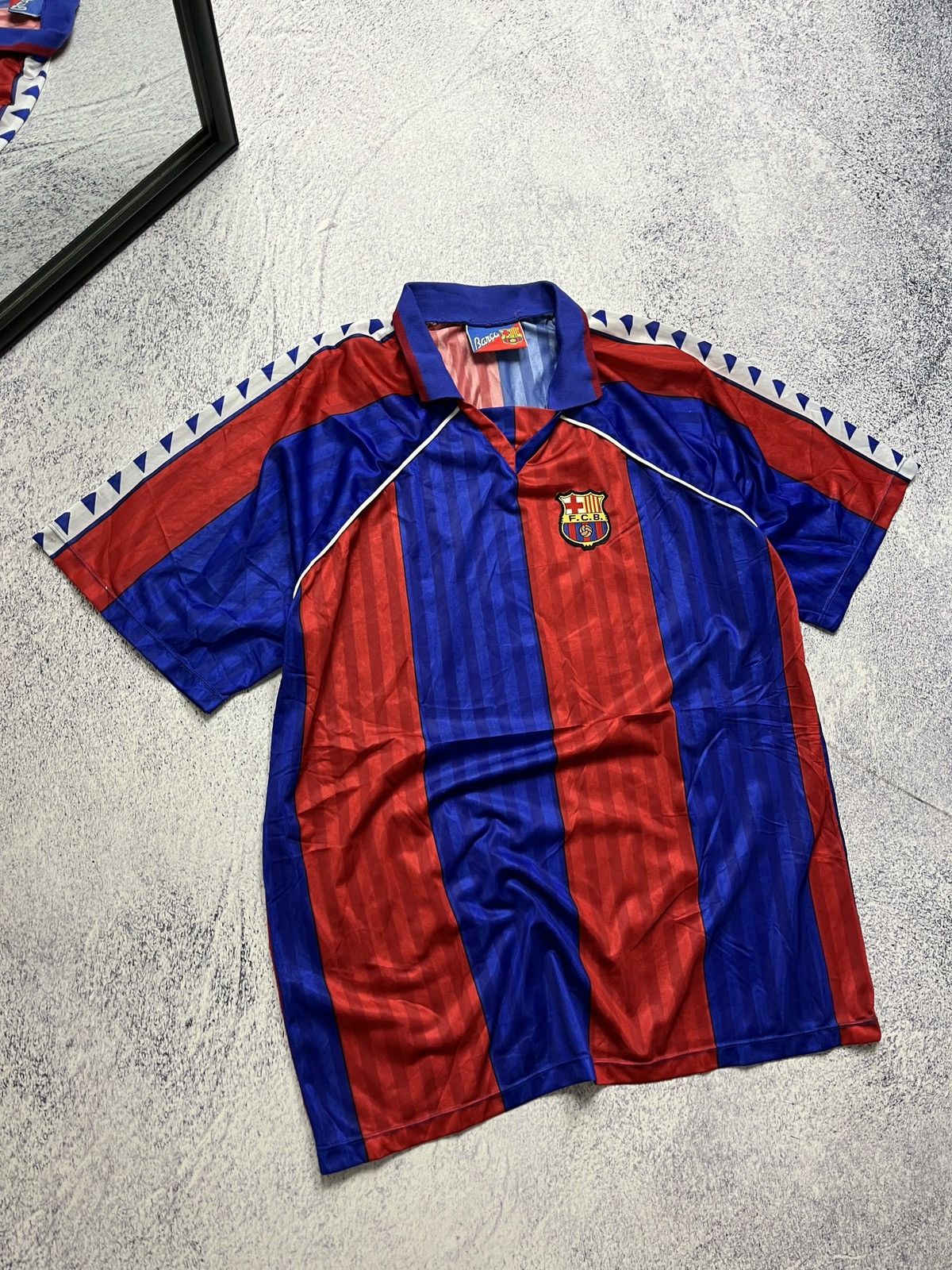 Vintage Vintage Barcelona 90’s Home Soccer Jersey Koeman #4 Size US L / EU 52-54 / 3 - 4 Thumbnail