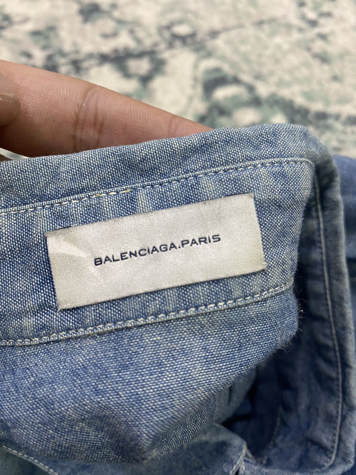 Balenciaga AW09 Balenciaga Paris Faded Hidden Pocket Denim Shirt Size US L / EU 52-54 / 3 - 18 Thumbnail