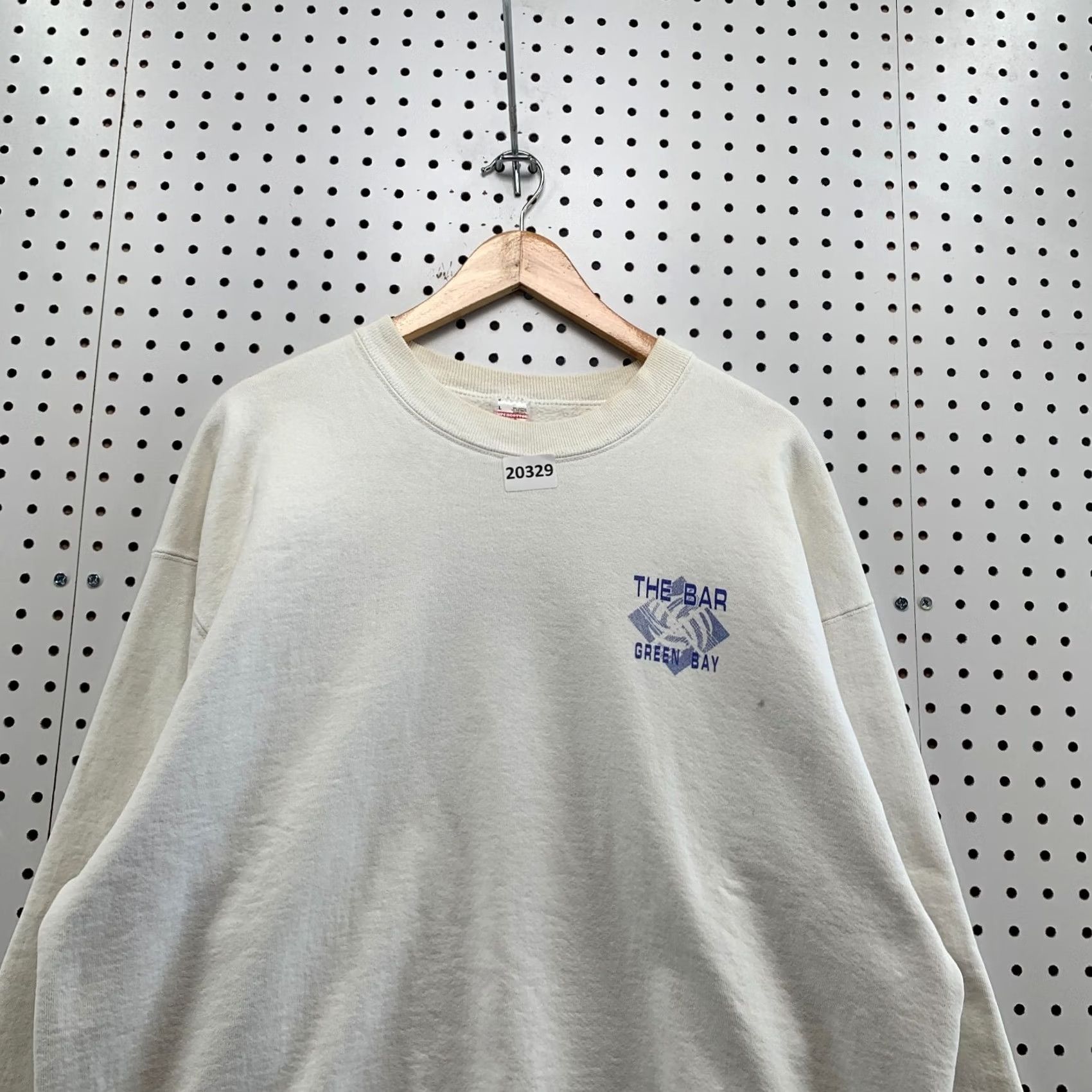 Fruit Of The Loom Vintage Green Bay The V BAR Crew Neck Sweatshirt Adult XL White Pullover - Free Shipping & Handling - 95% Fast Size US XL / EU 56 / 4 - 3 Thumbnail