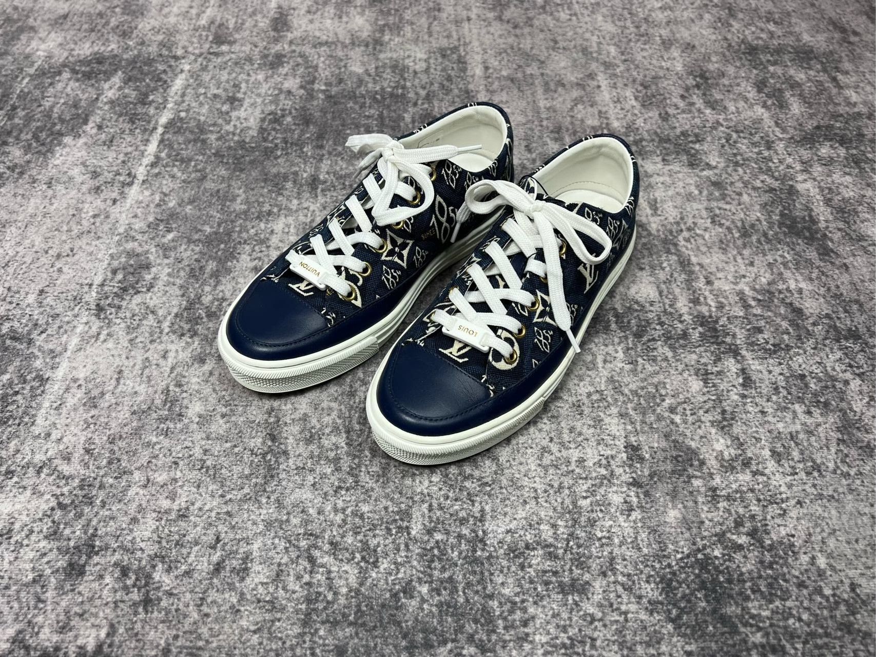 Louis Vuitton Louis Vuitton LV1854 Monogram Sneakers Size US 5 / IT 35 - 1 Thumbnail
