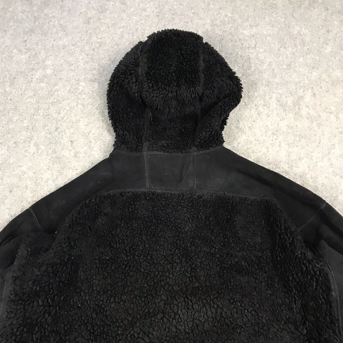White Mountaineering Uniqlo x white mountaineering Sherpa black jacket Size US L / EU 52-54 / 3 - 7 Thumbnail