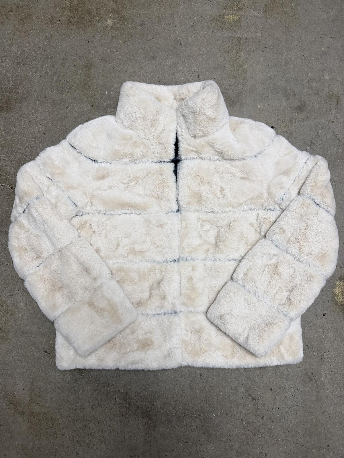 Karl Lagerfeld Women’s Karl Lagerfield White Faux Fur Jacket Size M / US 6-8 / IT 42-44 - 1 Thumbnail