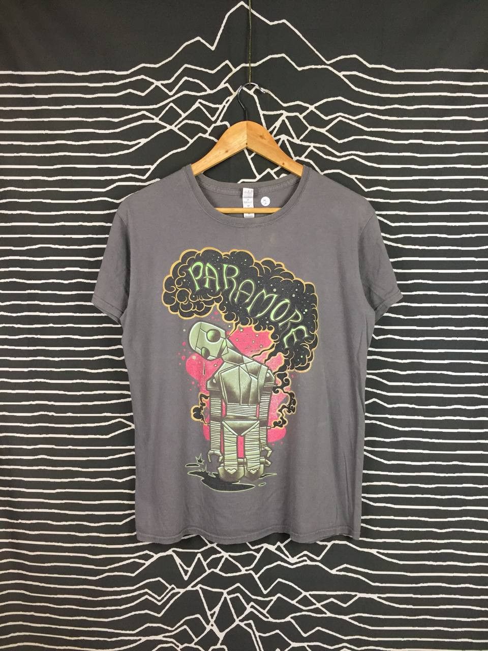 Band Tees Paramore American Alternative Rock Band Tee Size US M / EU 48-50 / 2 - 2 Thumbnail
