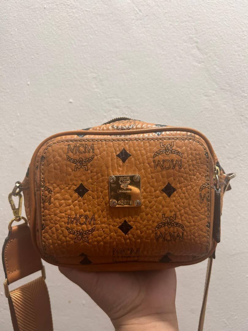 MCM MCM SLING BAG AUTHENTIC Size ONE SIZE - 1 Thumbnail