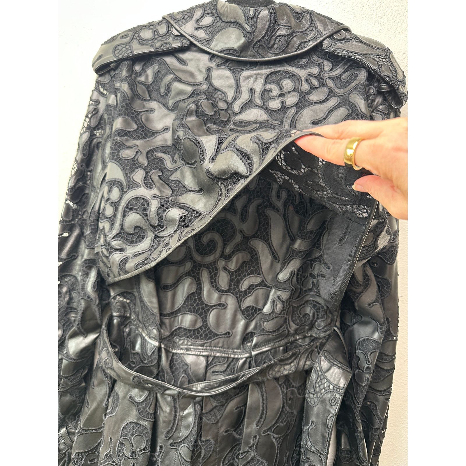 Alexander McQueen Alexander McQueen Black Leather Lace Belted Trench Coat 14 Size XL / US 12-14 / IT 48-50 - 12 Thumbnail