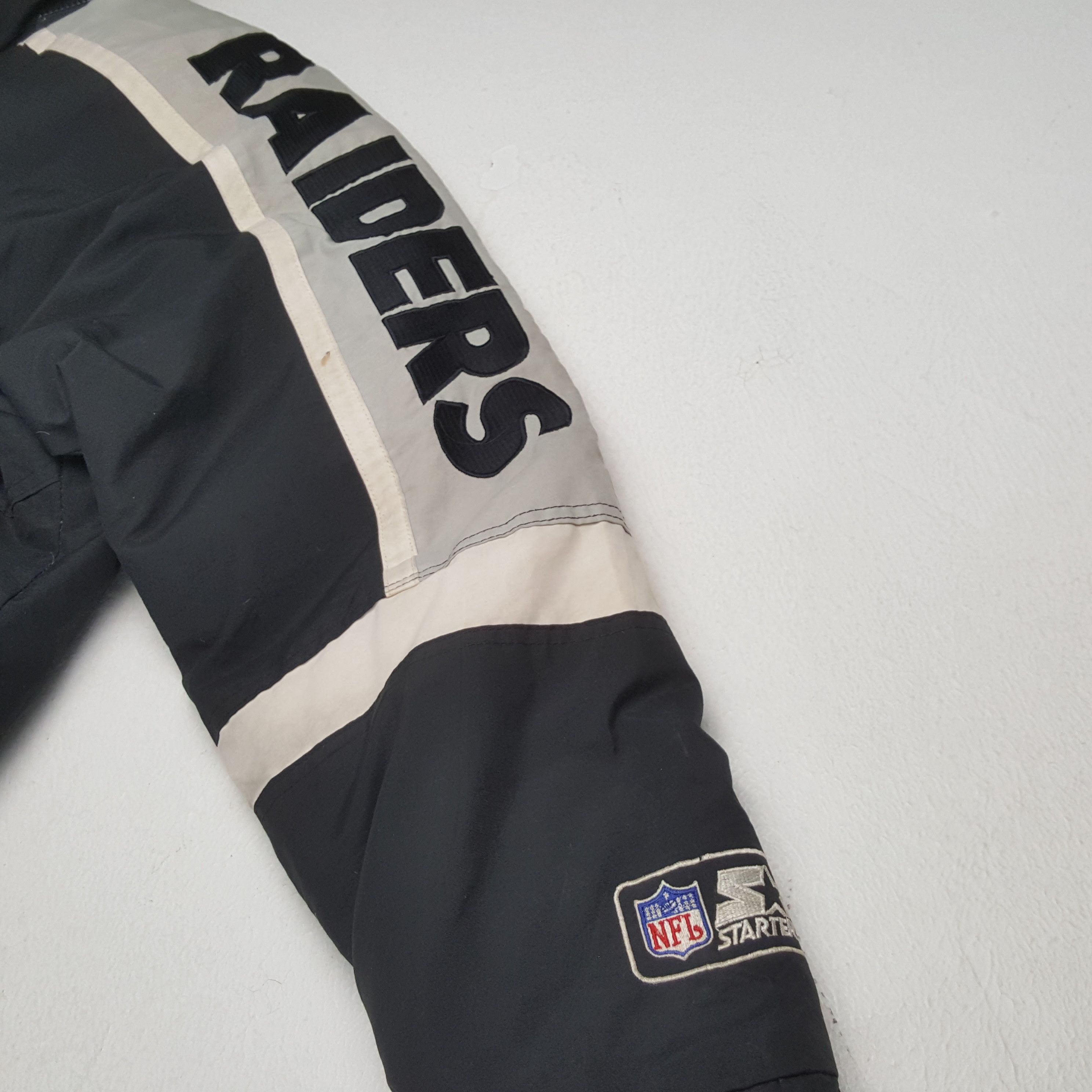 NFL × Vintage RAIDERS NFL American Football Team Starter Jacket Size US XXL / EU 58 / 5 - 7 Thumbnail