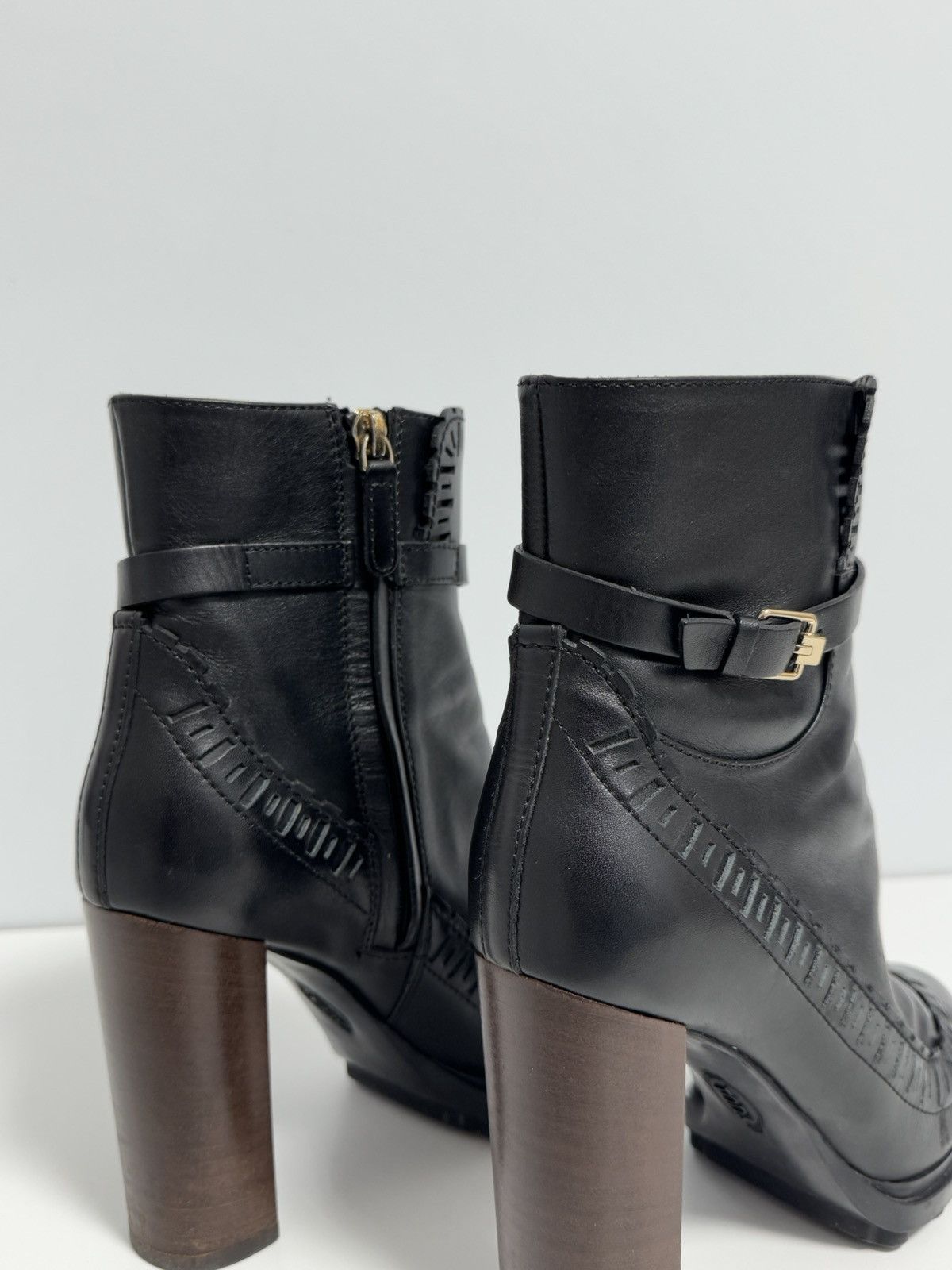 Tod's Tod’s Buckled Laser-cut Glossed-leather Ankle Boots In Nero Size US 6 / IT 36 - 11 Thumbnail