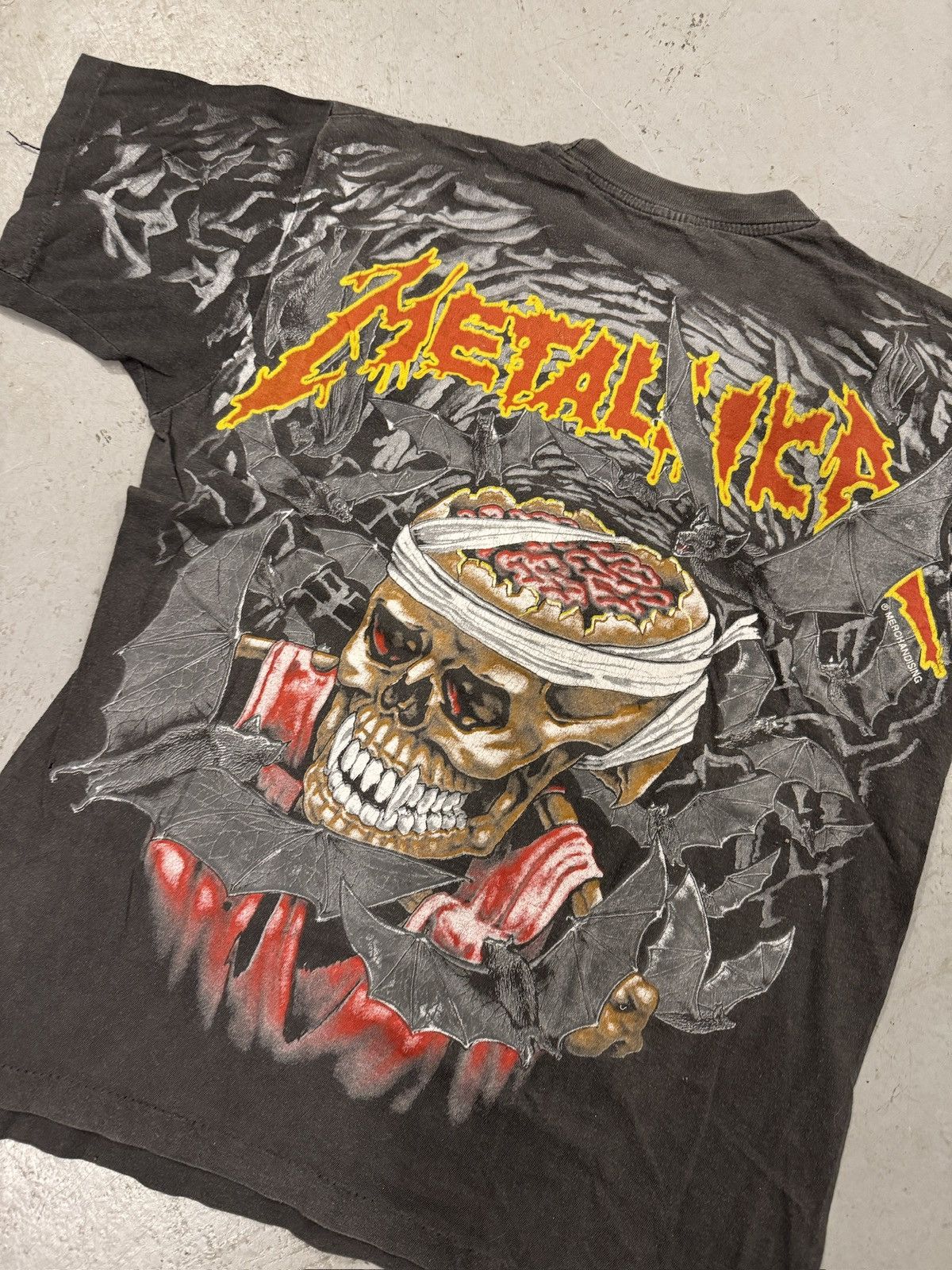 Band Tees × Metallica × Vintage *RARE* METALLICA AOP VINTAGE 90s MERCHANDISING SKULL BAT Size US L / EU 52-54 / 3 - 7 Thumbnail