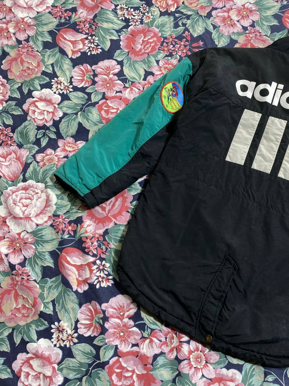 Adidas × Vintage Vintage Adidas 3 Stripes Windbreaker Jacket Size US S / EU 44-46 / 1 - 4 Thumbnail