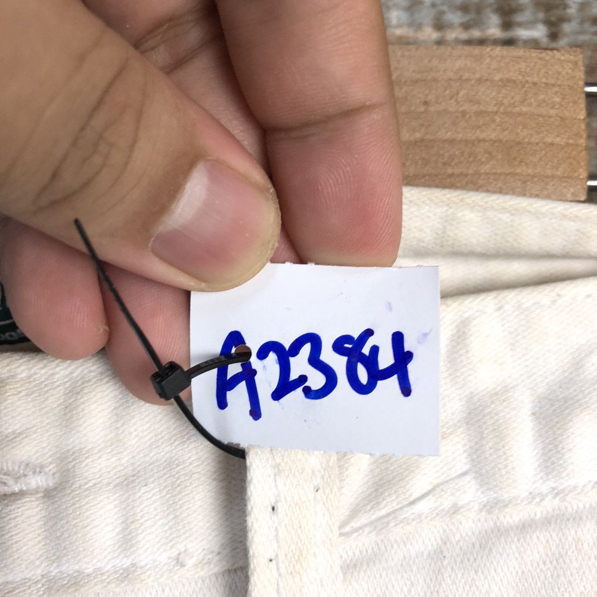 Vintage Authentic White utility tactical cargo vintage Pants #A2384 Size US 31 - 13 Thumbnail