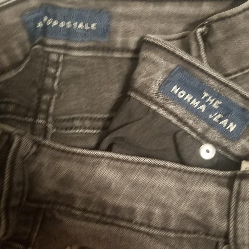 Aeropostale Aeropostale The Norma Jean Gray Distressed Hem Jeans Size 6 Size 28" / US 6 / IT 42 - 4 Thumbnail