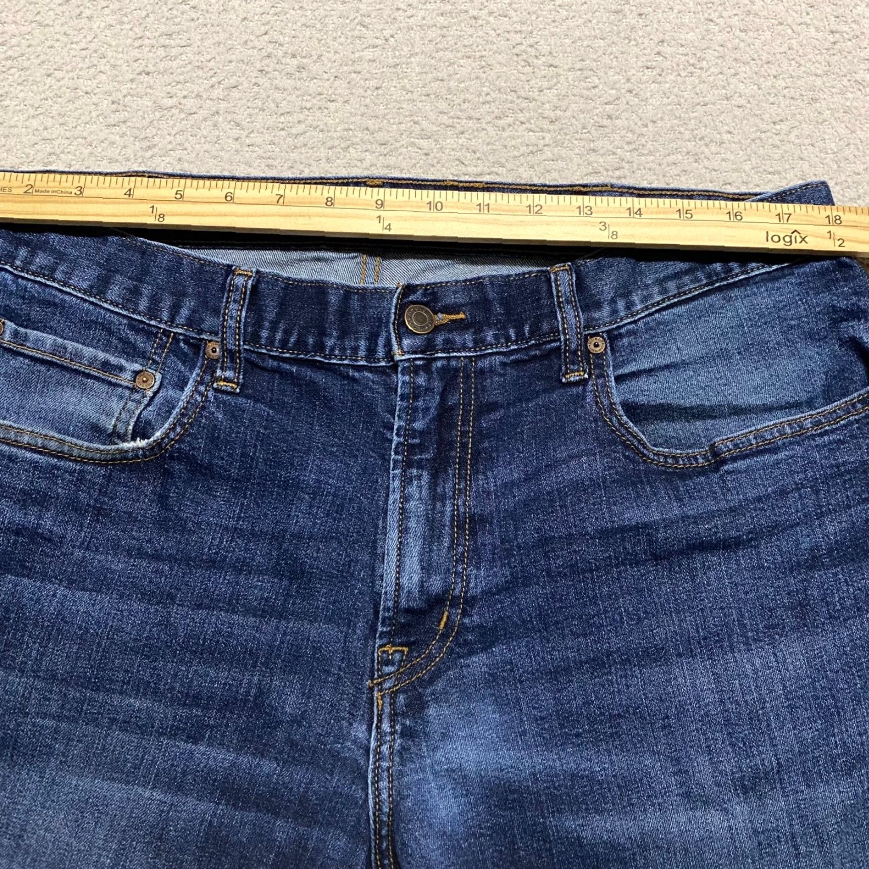 Old Navy Old Navy Jeans Mens 38x34 Blue Denim Dark Wash Straight Leg Mid Rise Jeans Mens Regular 5-Pocket Denim Blue 90s Classic Mens Size US 38 / EU 54 - 7 Thumbnail