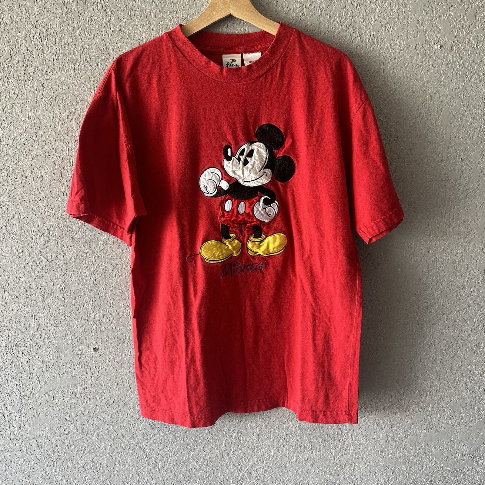Disney Mickey Mouse Embroidered Red Disney Tshirt Men’s Large Short Size US L / EU 52-54 / 3 - 1 Thumbnail