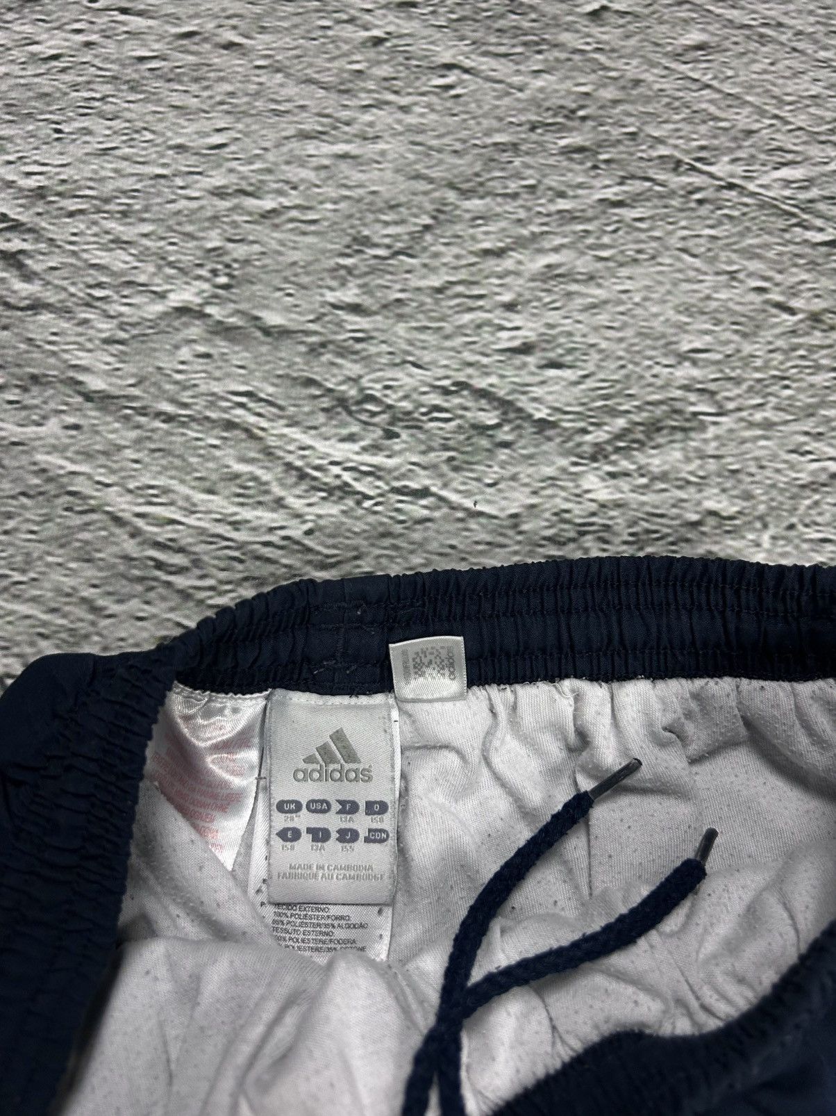 Adidas × Vintage Adidas vintage navy track pants small logo 2000s drill Y2K Size US 28 / EU 44 - 4 Thumbnail
