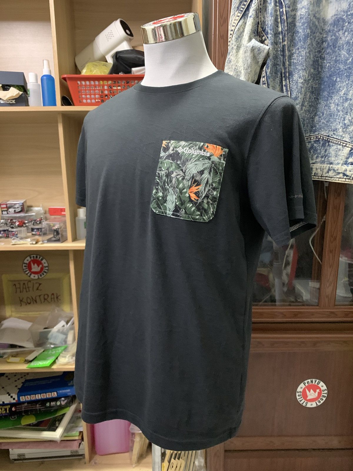 Columbia Colombia pocket Tee Size US L / EU 52-54 / 3 - 2 Thumbnail