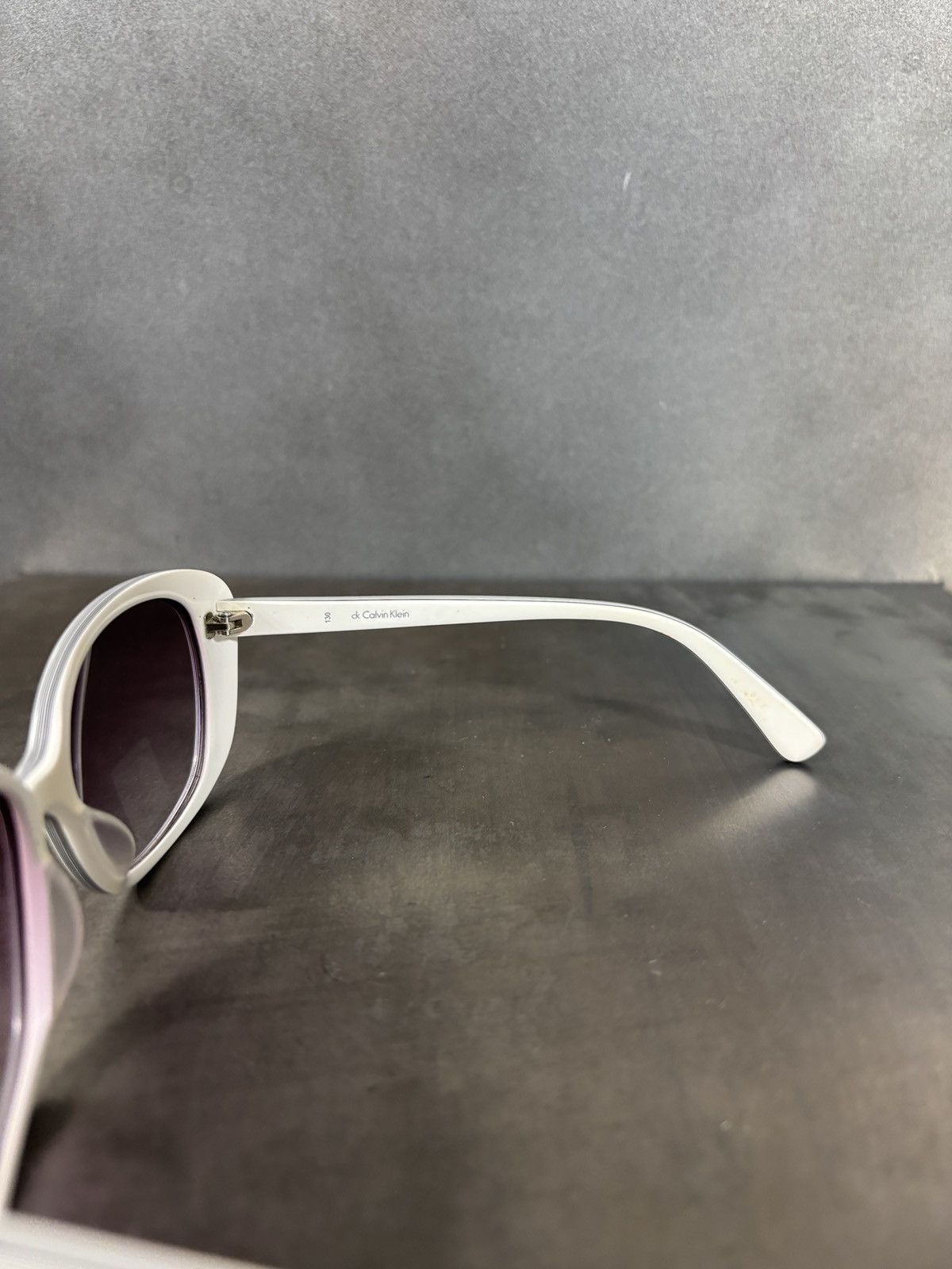Calvin Klein F/W 2009 Calvin Klein Sunglasses Butterfly CK 4091/S White Size ONE SIZE - 16 Thumbnail