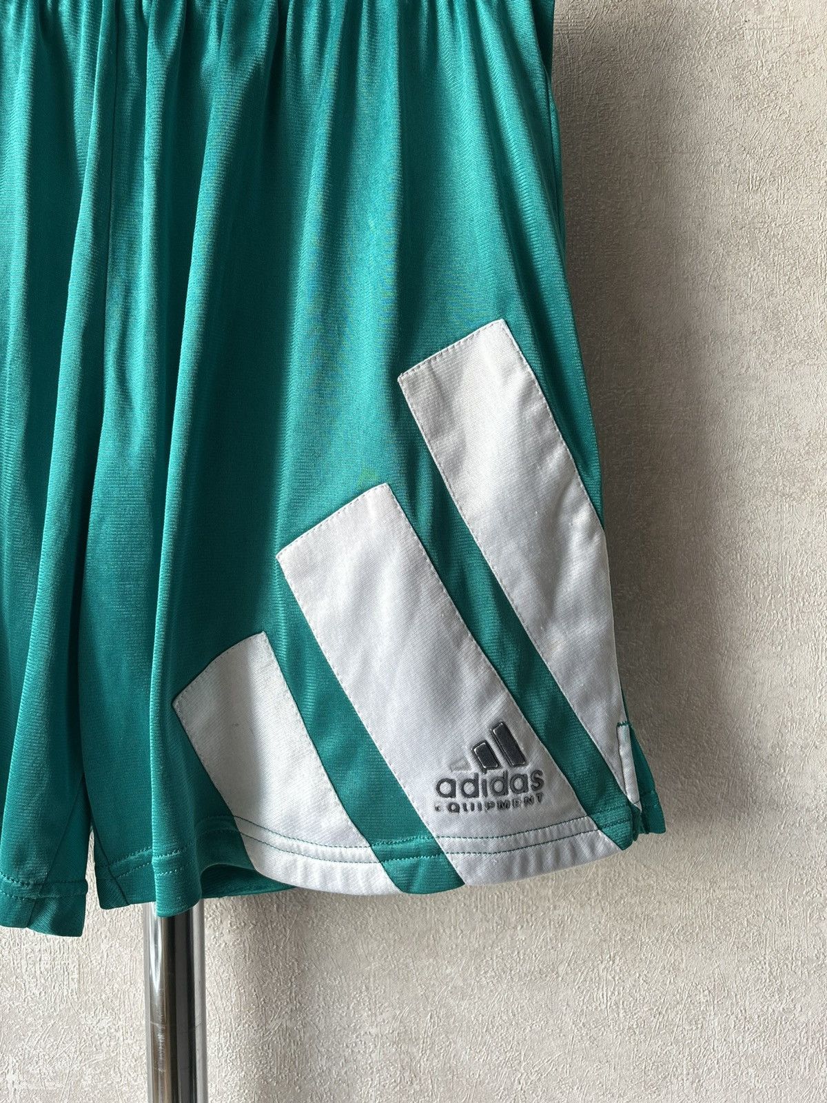 Adidas 90s Adidas Equipment Shorts Size US 34 / EU 50 - 2 Thumbnail