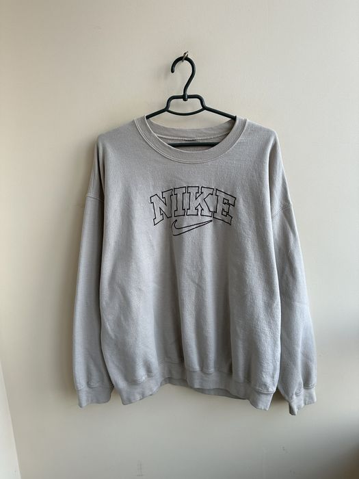 Nike sweatshirt 90s style hot sale