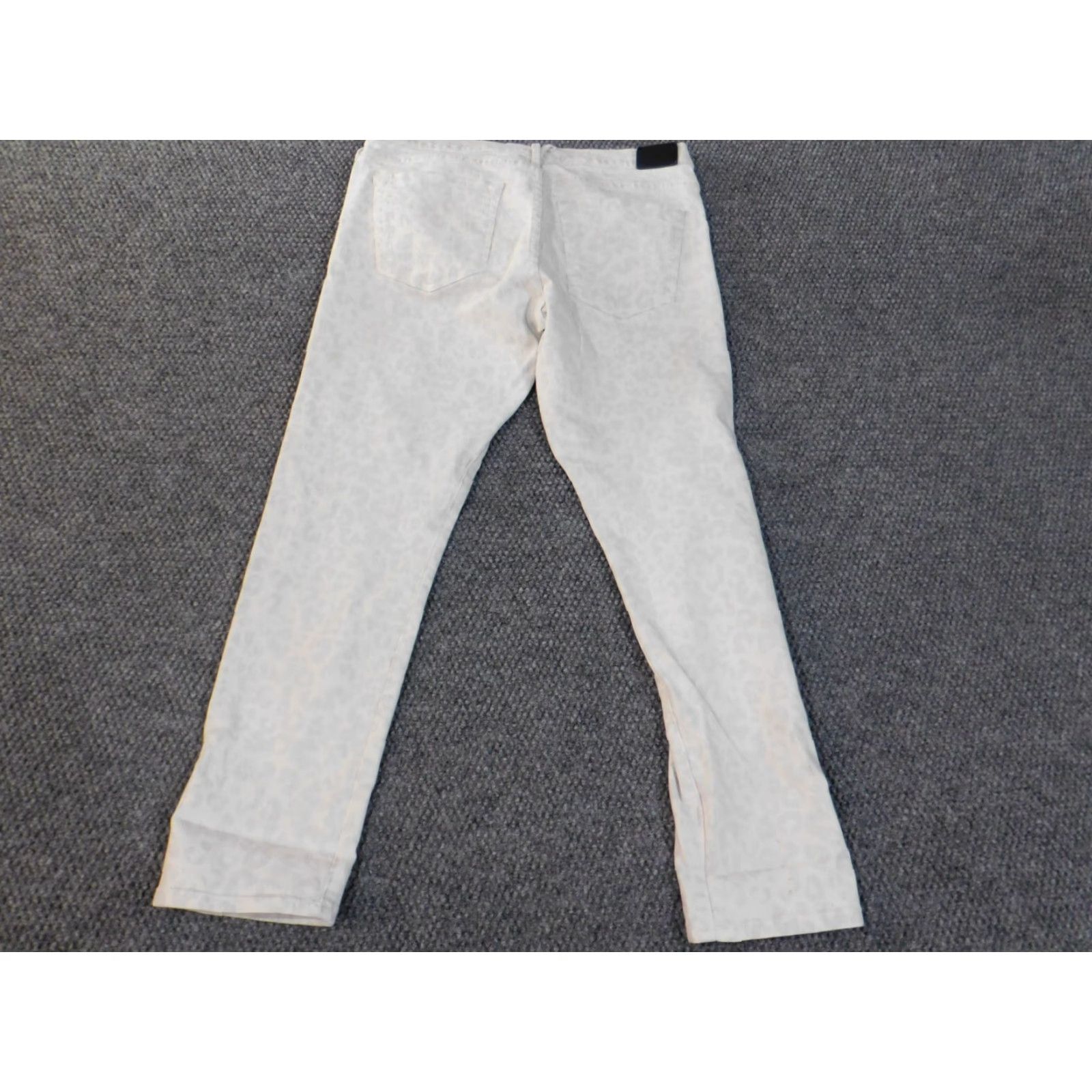 True Religion true religion jeans Women size 31 white denim zipper relaxed skinny vintage cowboy 27in inseam stretch regular 31 in pants Womens Size 24" / US 00 / IT 34 - 7 Thumbnail