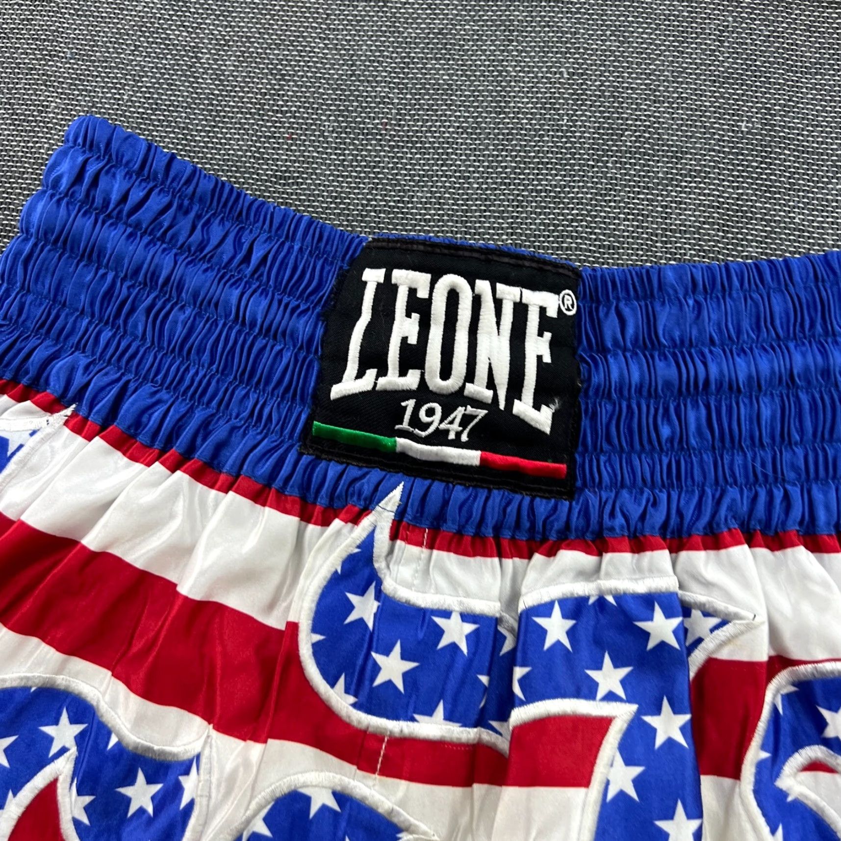 Vintage Leone 1947 USA Team Boxing Shorts Men Sz L Combat Muay Thai Kickboxing MMA Fight Shorts Size US 33 - 3 Thumbnail