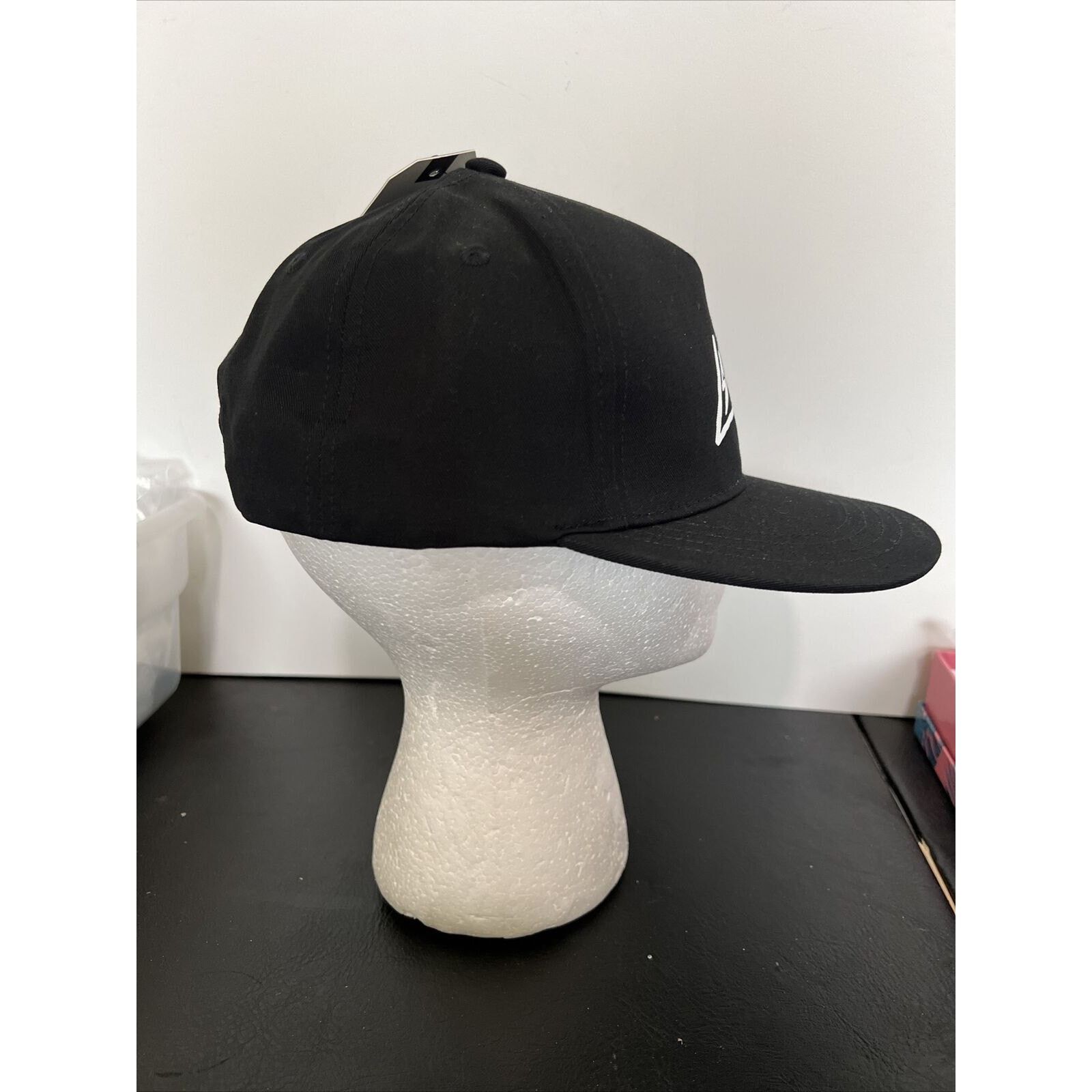 Levi's Printed Logo Baseball Hat Flat brim adjustable Snapback Cap Size ONE SIZE - 8 Thumbnail