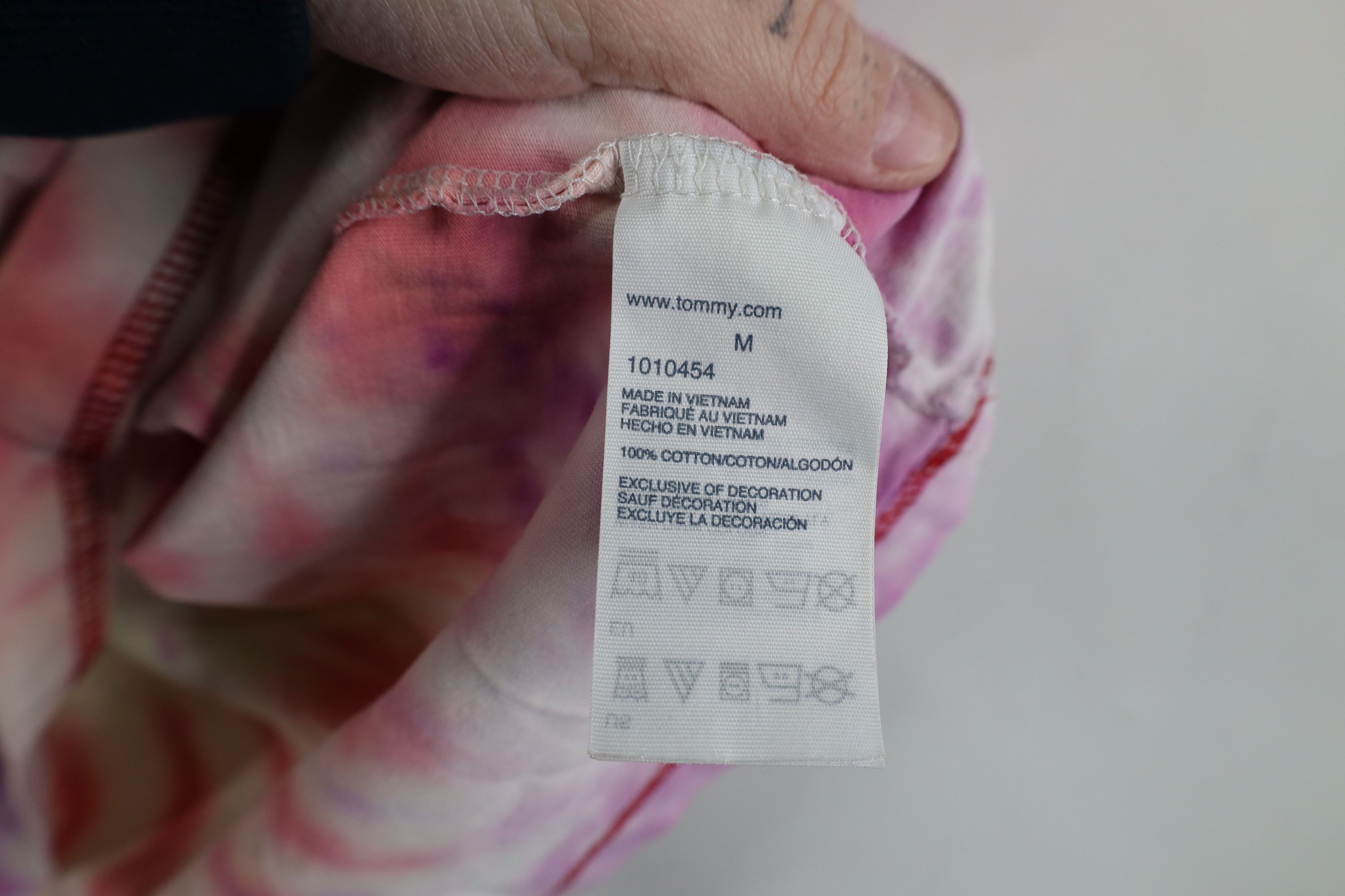 Tommy Hilfiger Vintage Y2K Tommy Hilfiger Rainbow Tie Dye Pocket T-Shirt Size US M / EU 48-50 / 2 - 11 Thumbnail