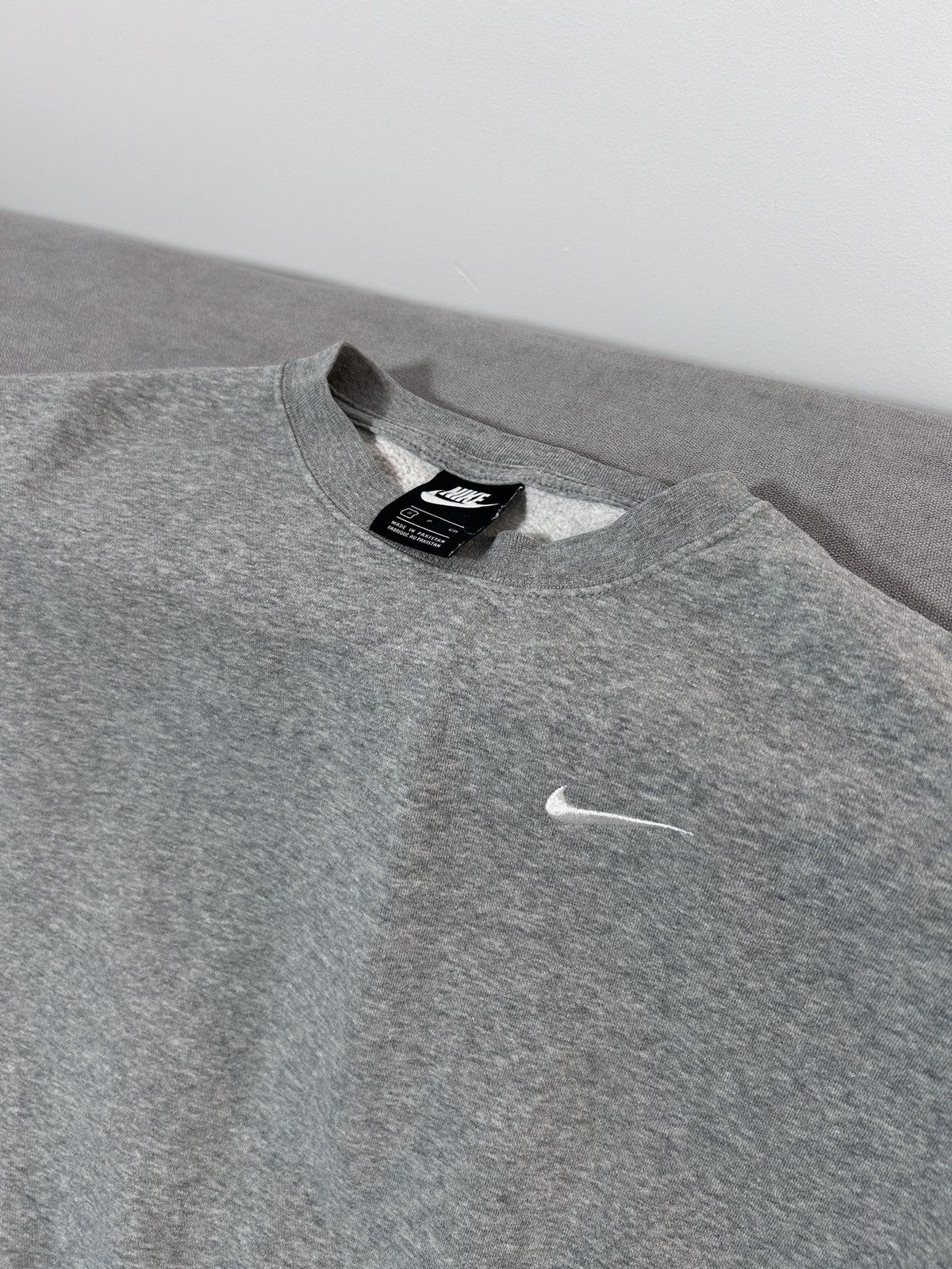 Nike × Vintage NIKE CROPPED OVERSIZED DISTRESSED SWEATSHIRT MINI SWOOSH Size S / US 4 / IT 40 - 4 Thumbnail