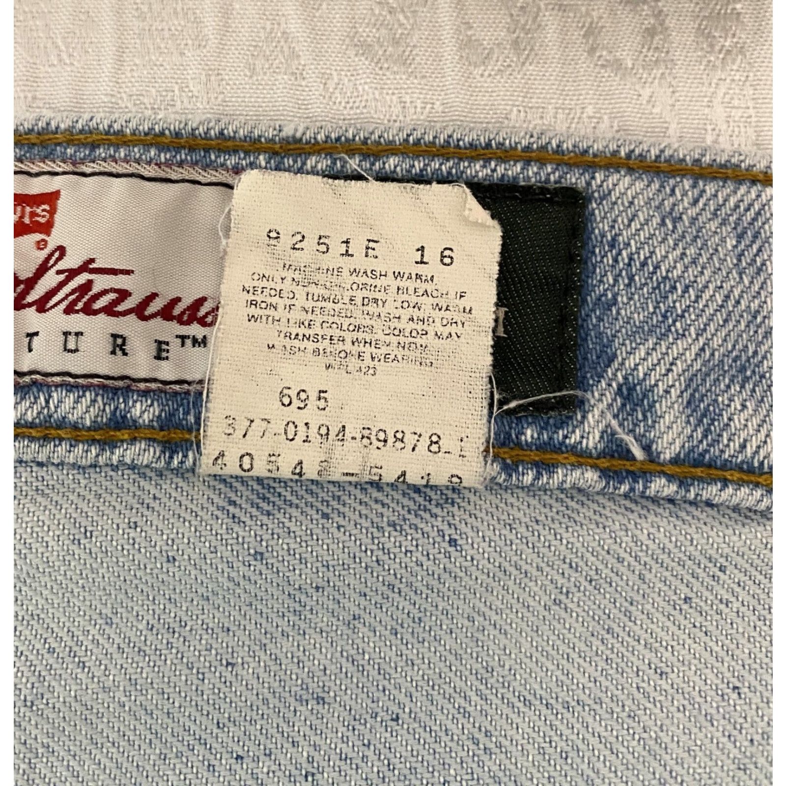 Levi's VINTAGE Levi's Signature Flex Denim Jeans Mens 34x32 Light Wash Straight Relaxed Fit Blue 90s Style Mens Size US 34 / EU 50 - 5 Thumbnail