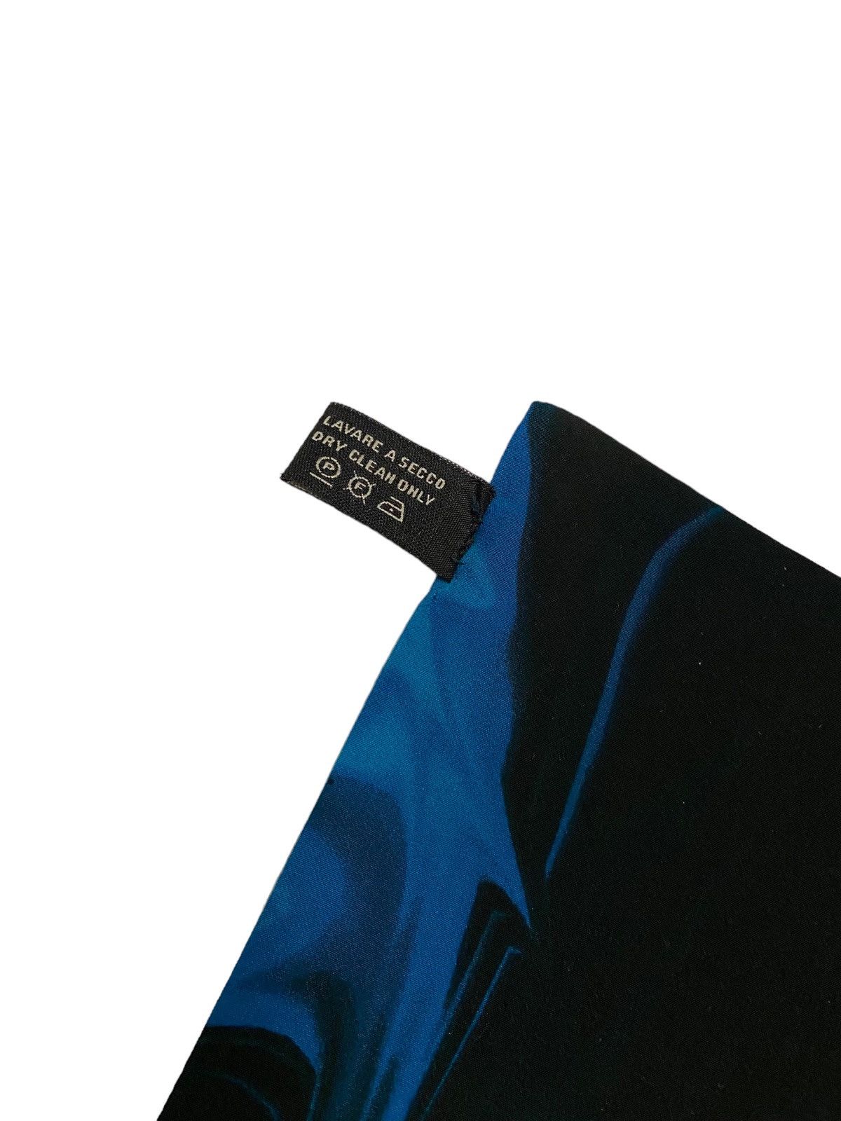 Gucci S/S 2001 Magma Print Silk Scarf (SS01, Lava, Tom Ford) Size ONE SIZE - 6 Thumbnail
