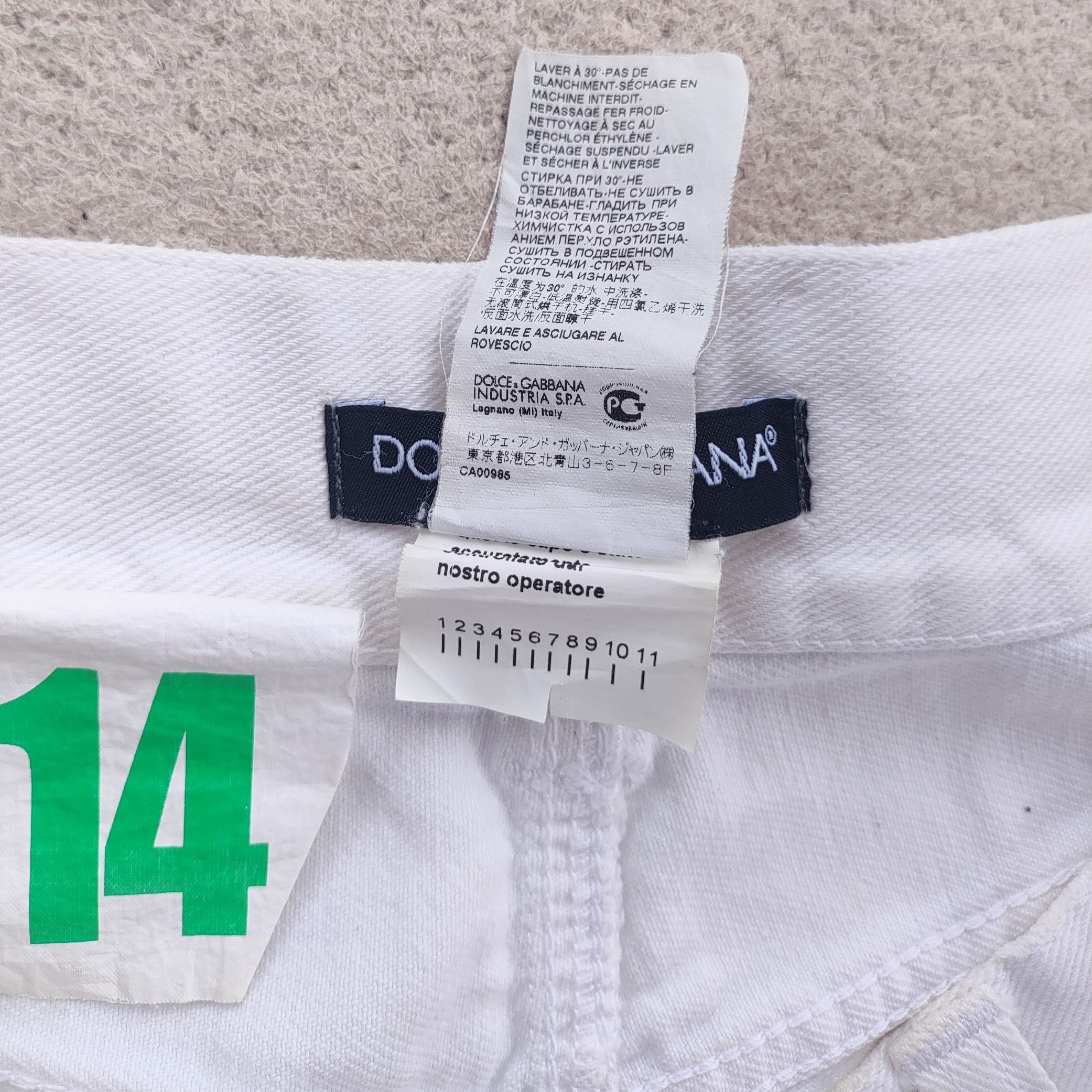 Dolce & Gabbana D&G Logo Plaque Distressed White Jeans Size US 30 / EU 46 - 10 Thumbnail