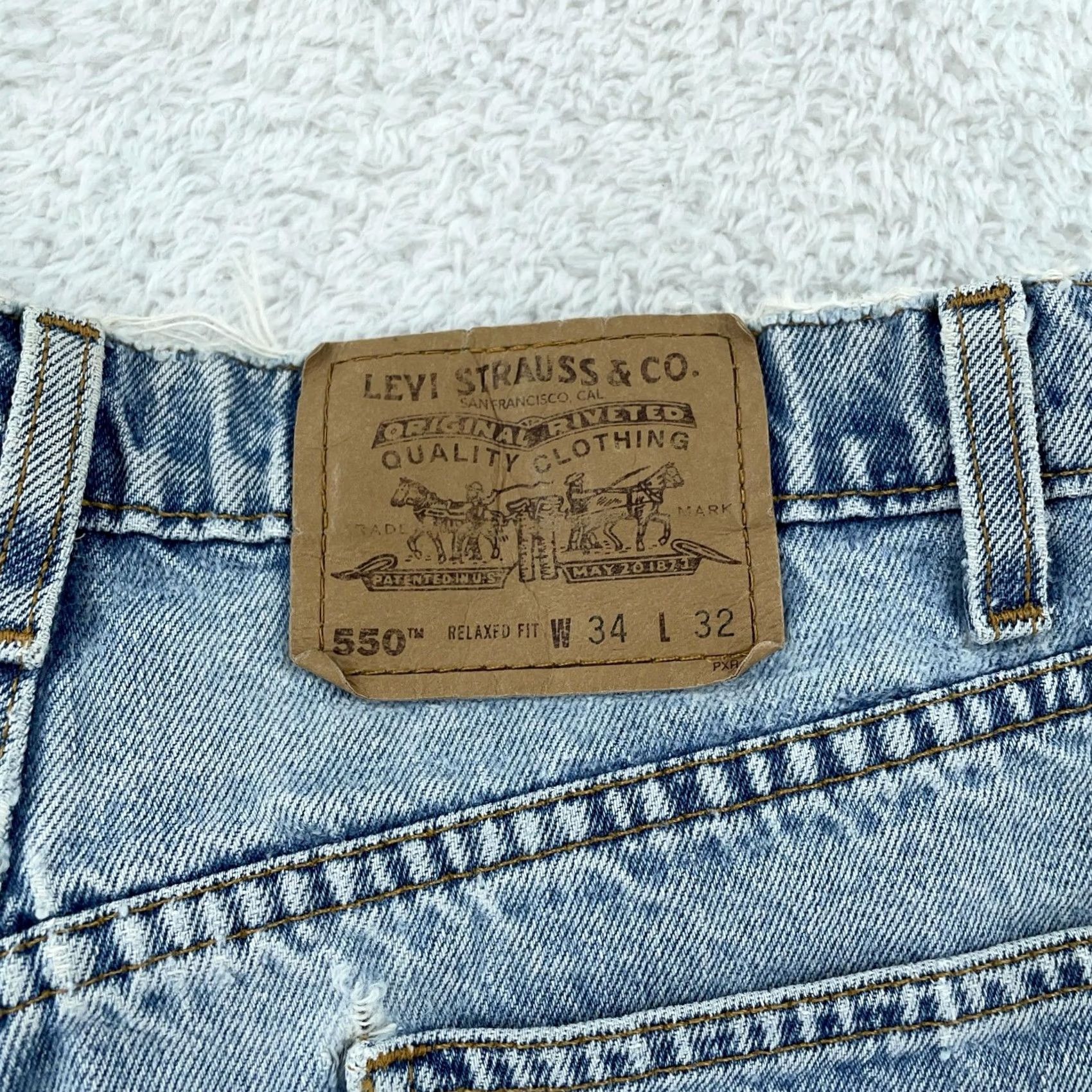 Levi's VINTAGE Levi's 550 Jeans 34x32 Relaxed Fit Light Wash Denim Orange Tab Men 34 Inseam 32 Size US 34 / EU 50 - 3 Thumbnail