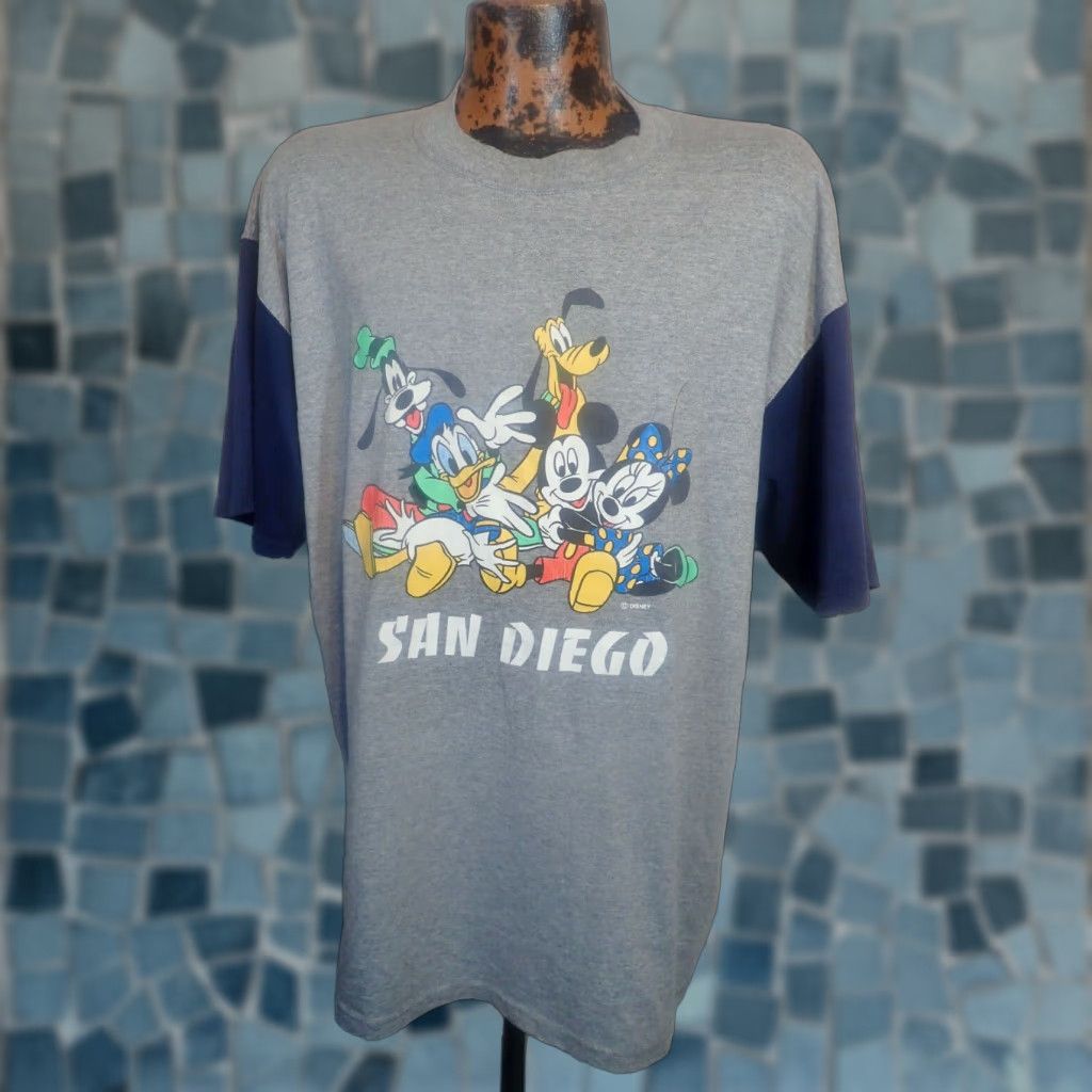 Velva Sheen VINTAGE Velva Sheen Mens T-Shirt XL 90s Disney Mickey Mouse Goofy Donald Duck Pluto California USA San Diego Size US XL / EU 56 / 4 - 1 Thumbnail