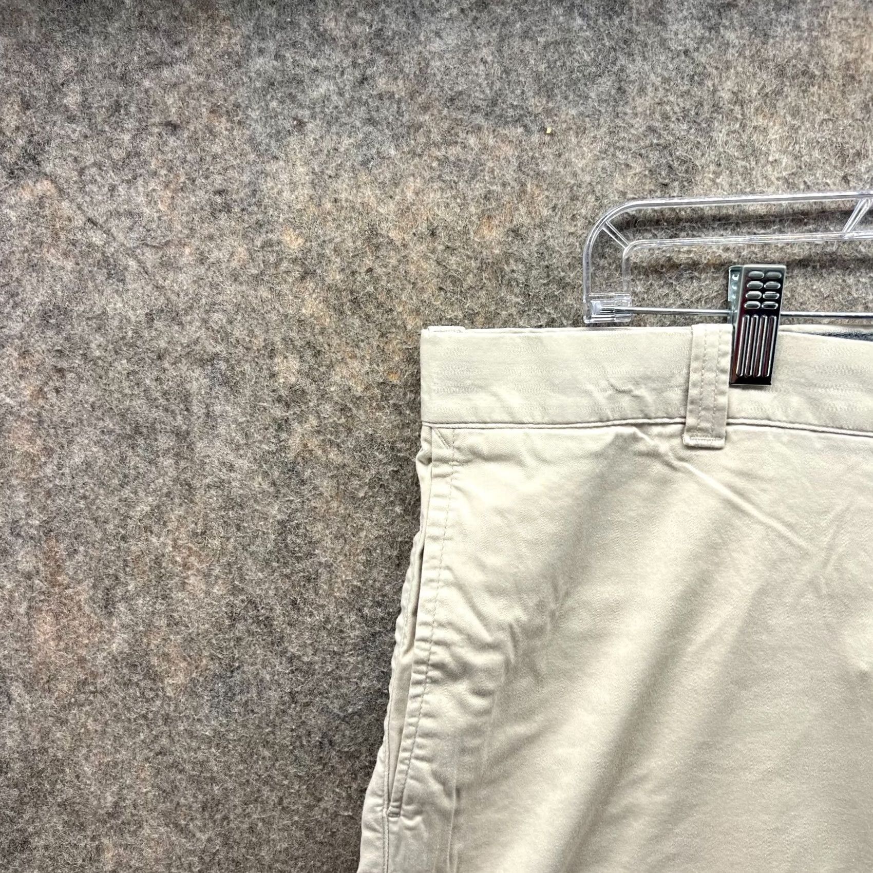 J.Crew J. Crew Shorts Mens 35 Adult Khaki Cargo Flat Front Tan Beige Canvas Hiking Casual Travel Size US 35 - 6 Thumbnail