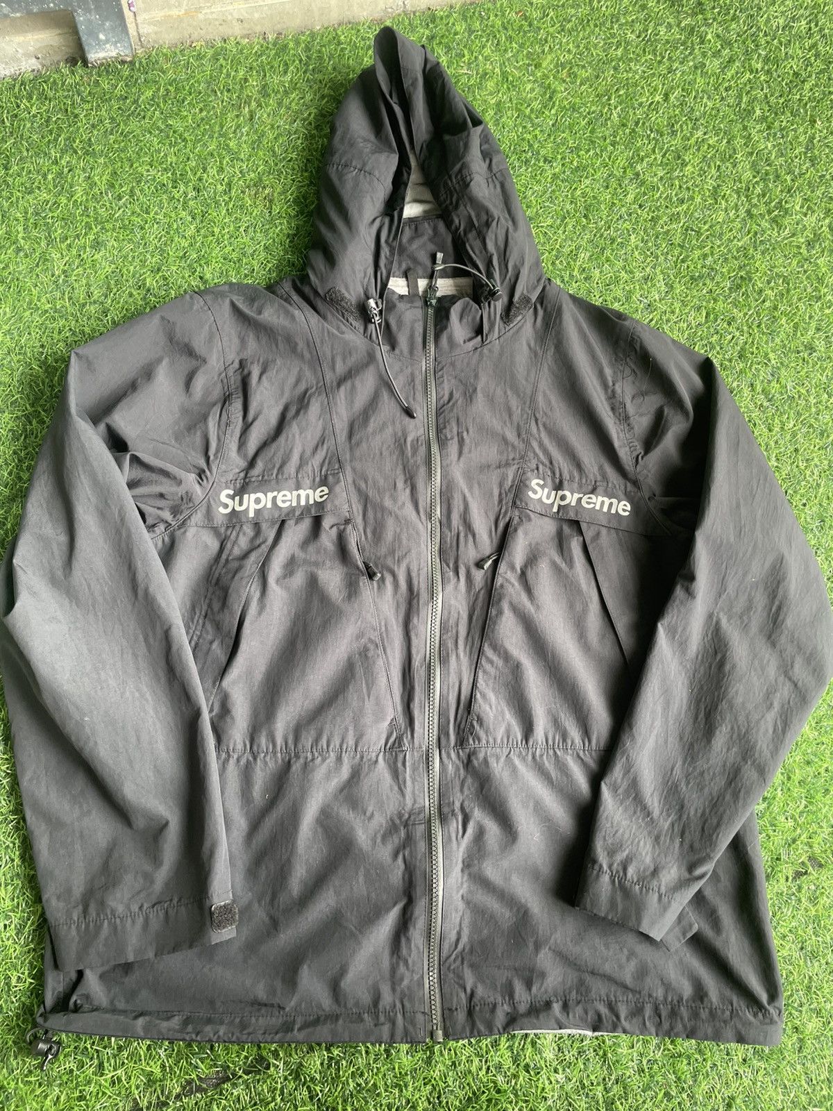 Supreme Authentic SUPREME windbreaker hooded Size US M / EU 48-50 / 2 - 1 Thumbnail