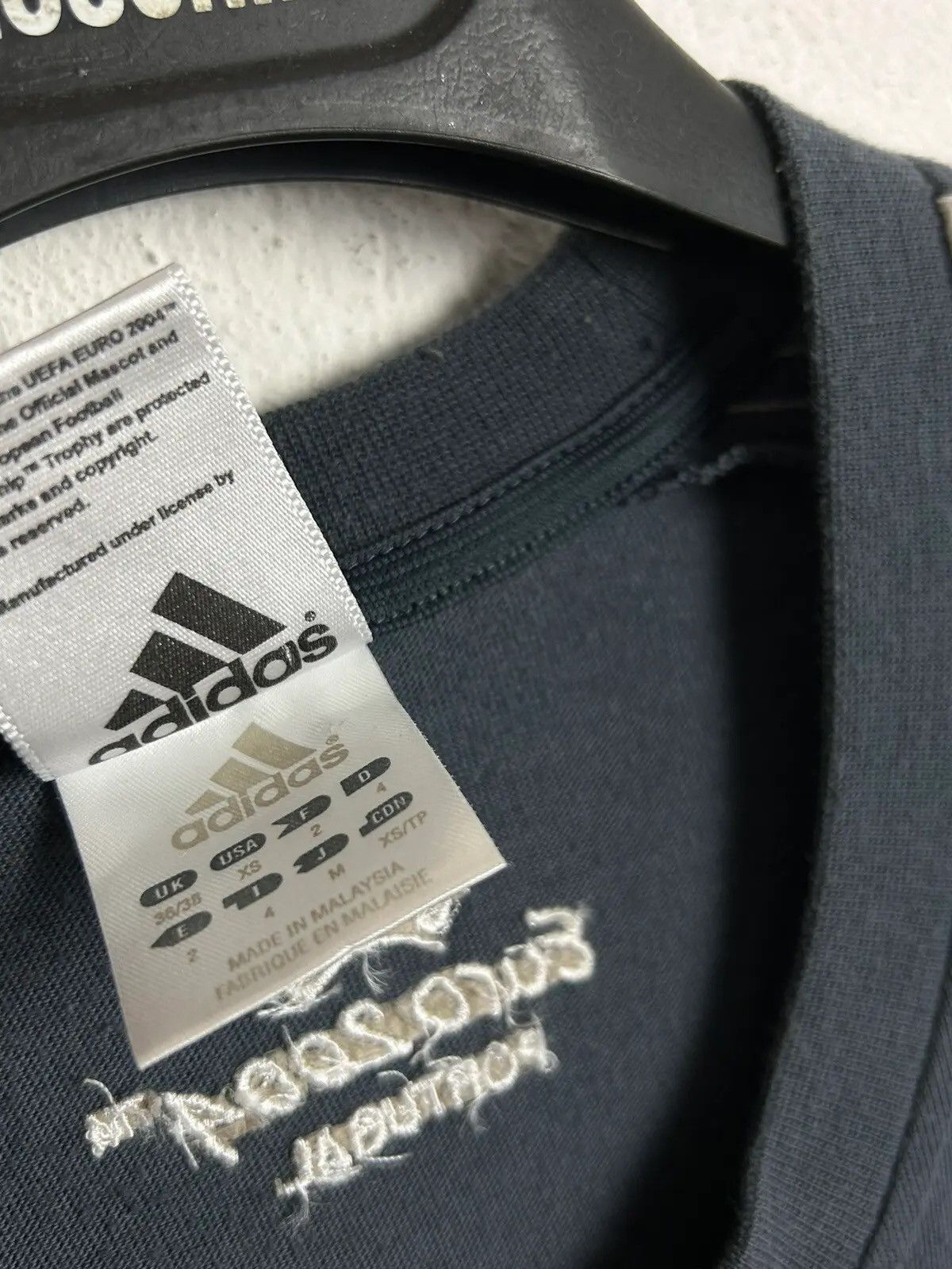 Adidas 00s Vintage Uefa 2004 Portugal Canon Adidas T-Shirt In Grey Size US XS / EU 42 / 0 - 6 Thumbnail