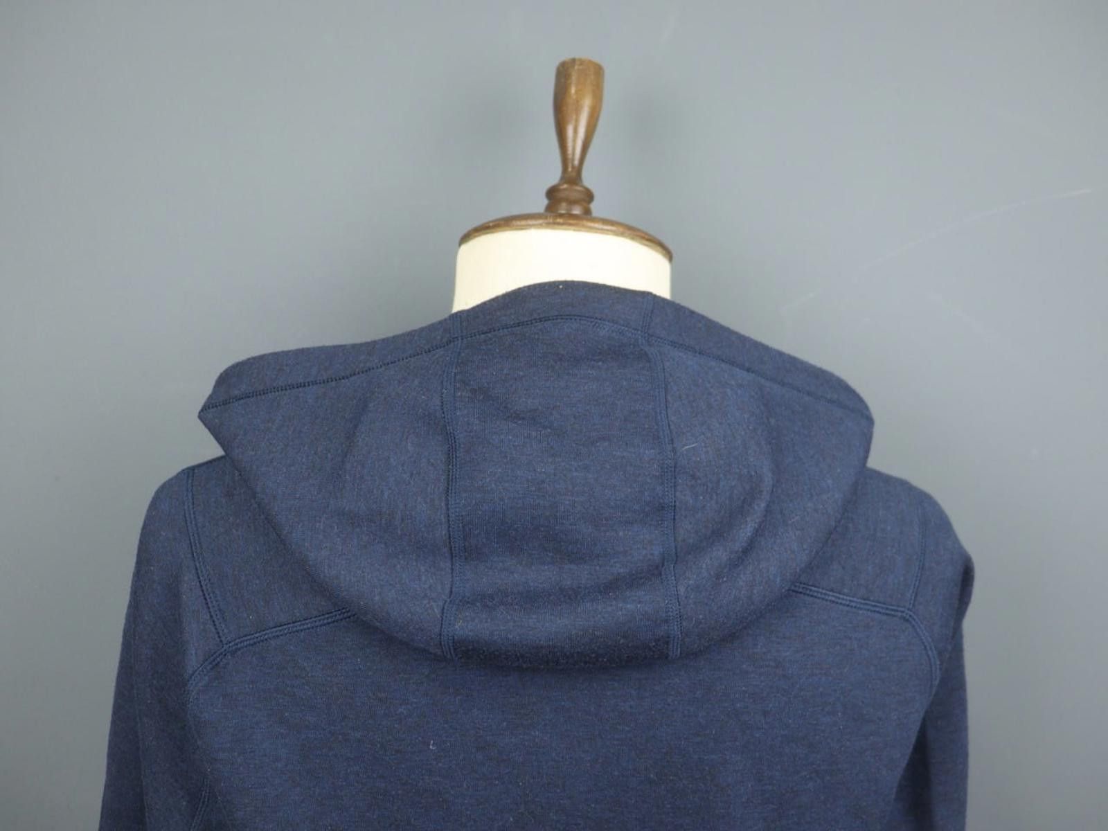 J.Lindeberg J.Lindeberg Navy Zip Pocket Athletic Hooded Jacket Size L Size L / US 10 / IT 46 - 6 Thumbnail