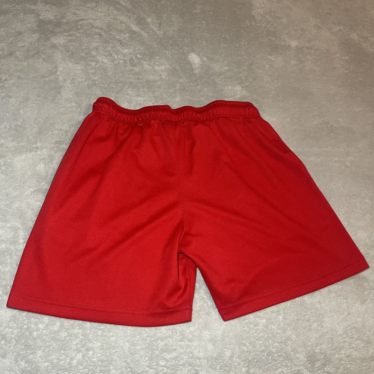 NBA NBA Basketball Mens Red Mesh Athletic Shorts Size Large Size US 32 / EU 48 - 2 Thumbnail