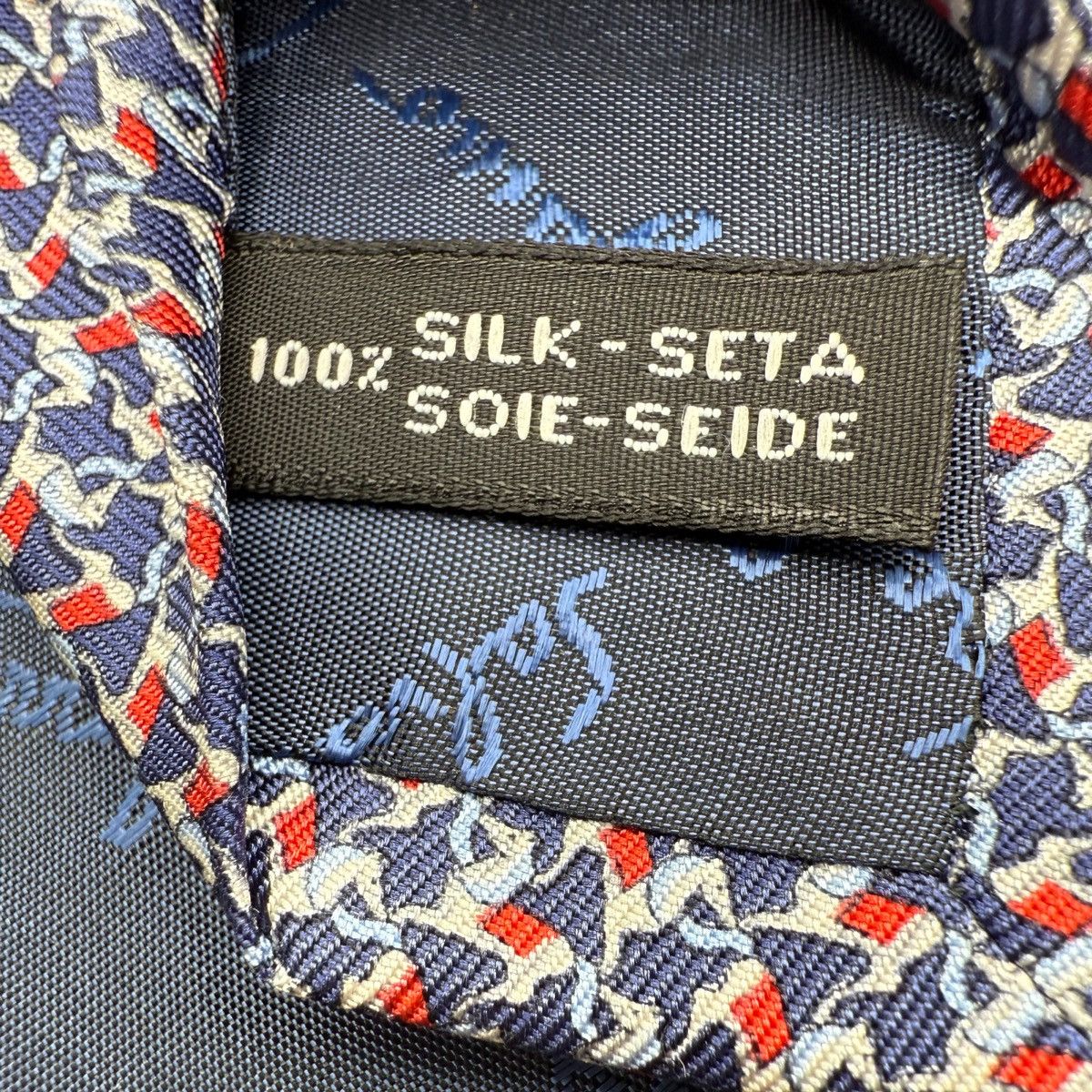 Salvatore Ferragamo Salvatore Ferragamo Silk Tie, Navy, Made in Italy, Like New Size ONE SIZE - 5 Thumbnail