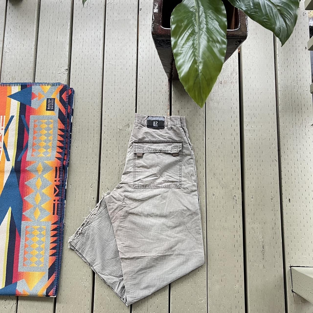Levi's × Vintage Levis L2 Vintage Baggy Light Green Cargo pants Size US 32 / EU 48 - 1 Thumbnail
