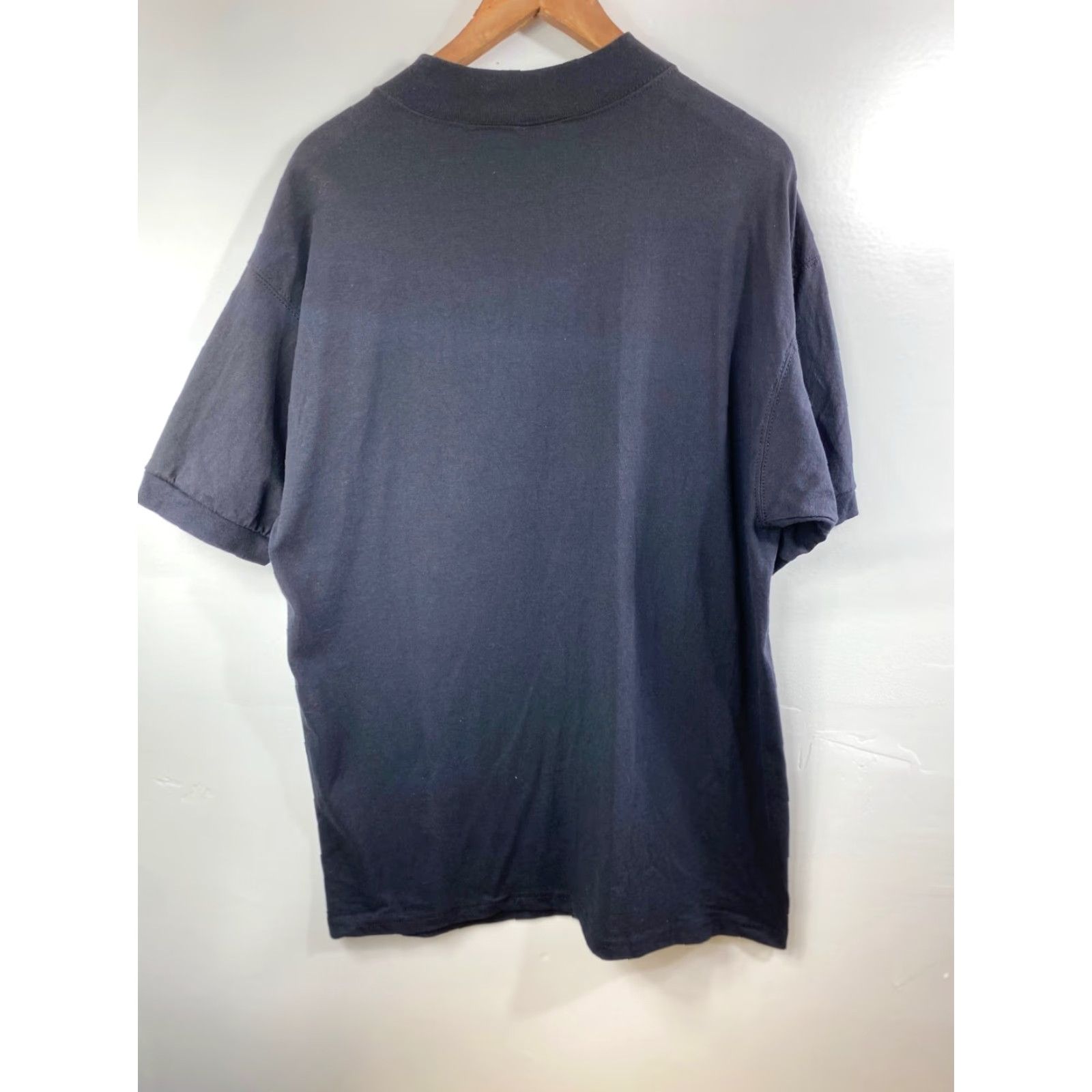 Vintage VTG Discus Athletic T-Shirt Adult XL Black Short Sleeve Crew Neck Michigan Survival Fittest Deer Print 90s Retro Animals Outdoor Graphic Size US XL / EU 56 / 4 - 3 Thumbnail