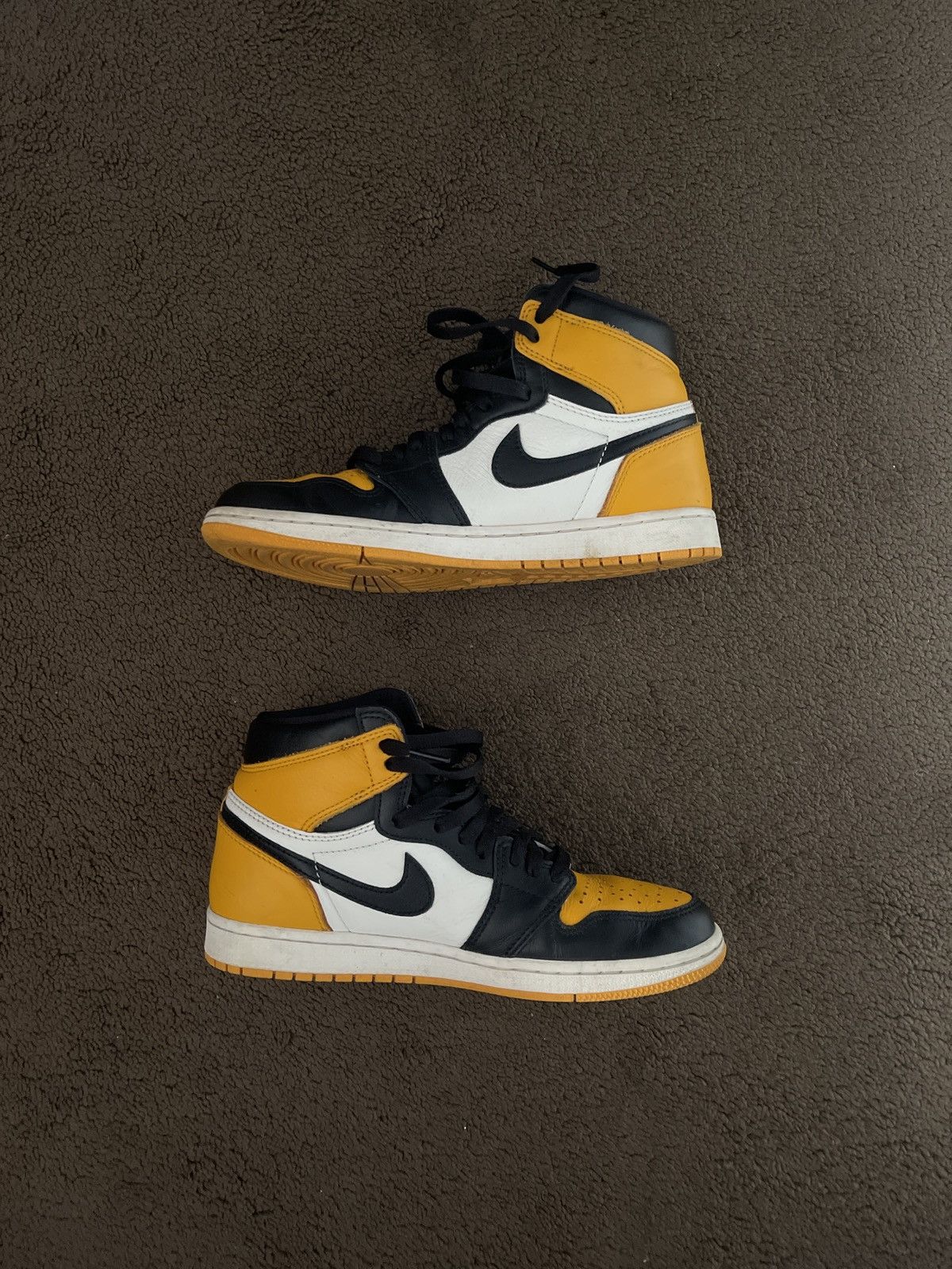 Jordan Brand Air Jordan Retro High OG Taxi/Black Sail UK 8 Size US 8 / EU 41 - 2 Thumbnail