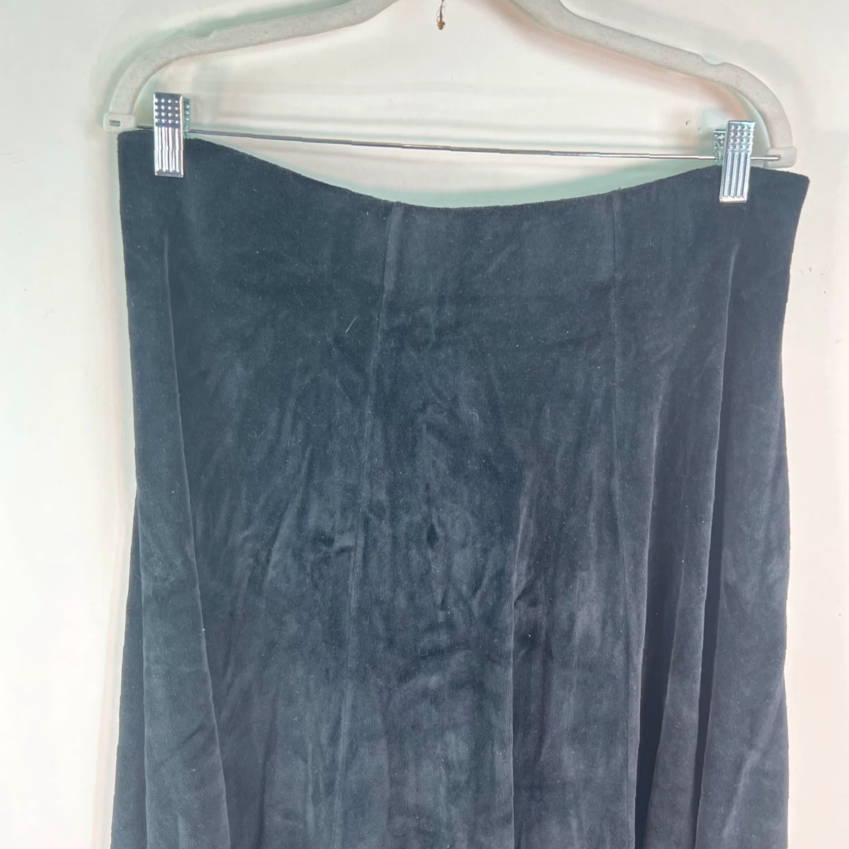 Velvet VINTAGE TiBuron Skirt Women Black Velvet Cotton Poly Blend Pleated Size XL Knee Length B Size 40" / US 18 - 2 Thumbnail