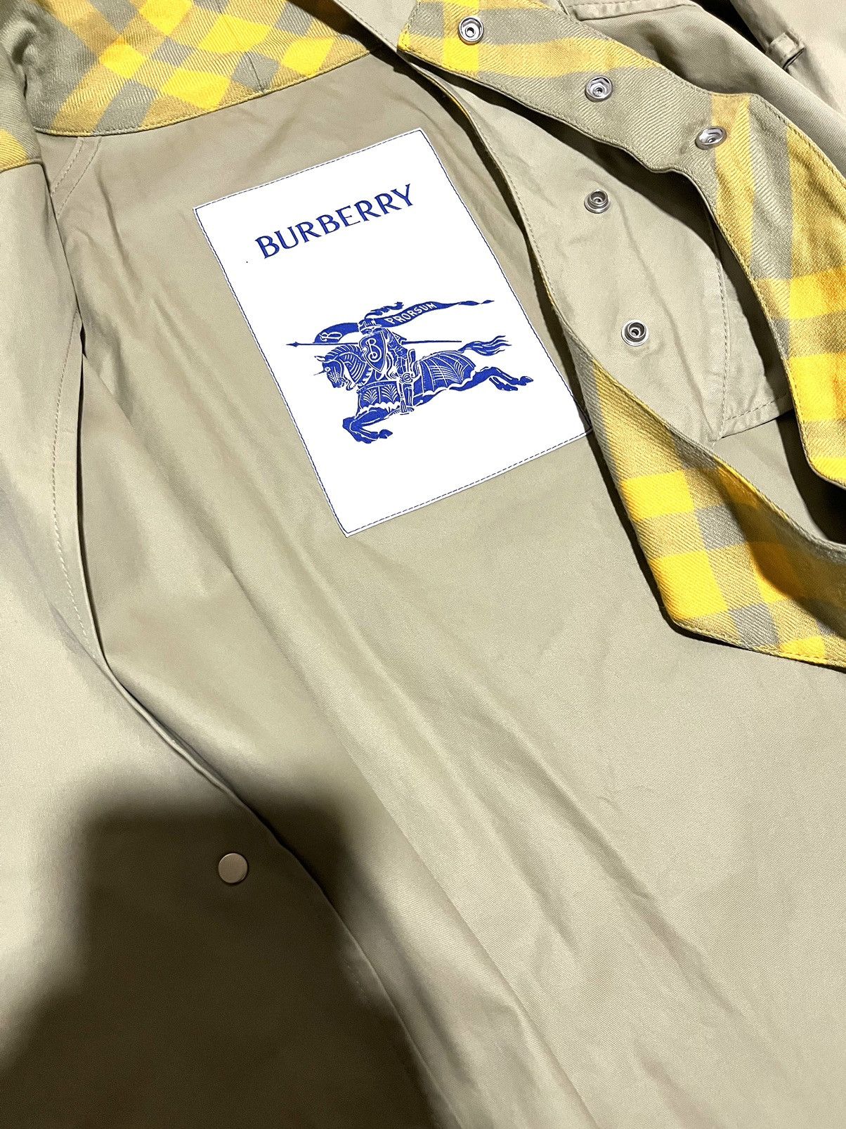 Burberry BURBERRY BEIGE WRAP JACKET Size M / US 6-8 / IT 42-44 - 7 Thumbnail