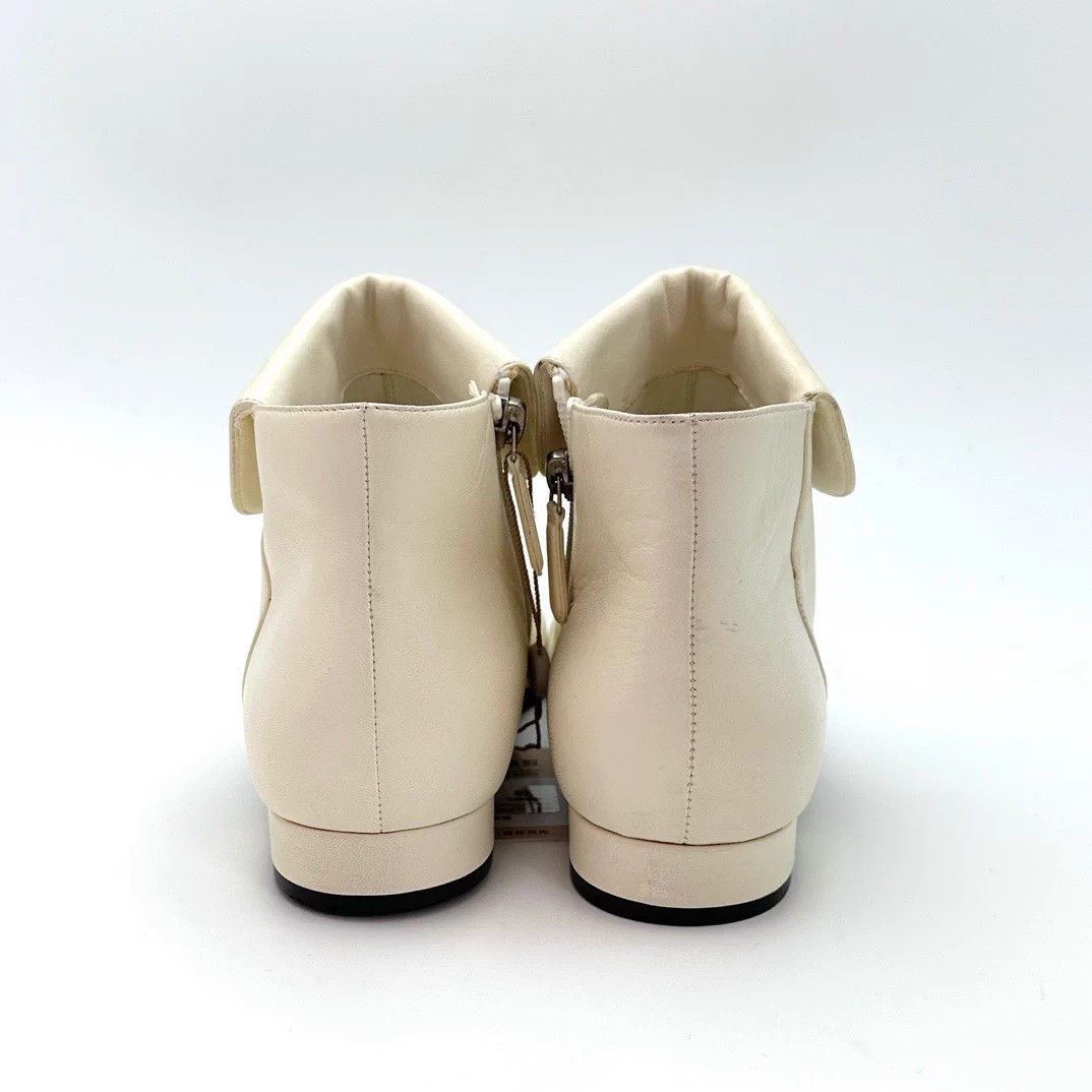 Chanel CHANEL color blocked letter-embroidered short boots 39 Size US 8 / IT 38 - 5 Thumbnail